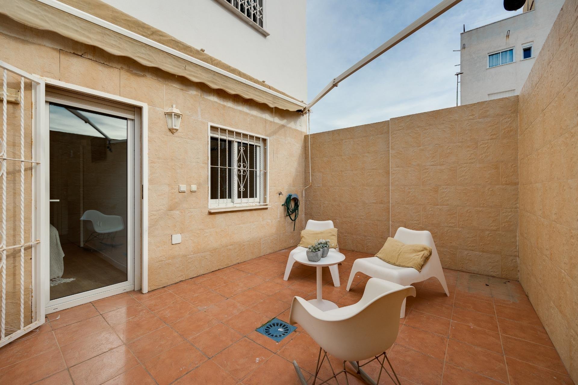 Resale - Apartment -
Torrevieja - Centro
