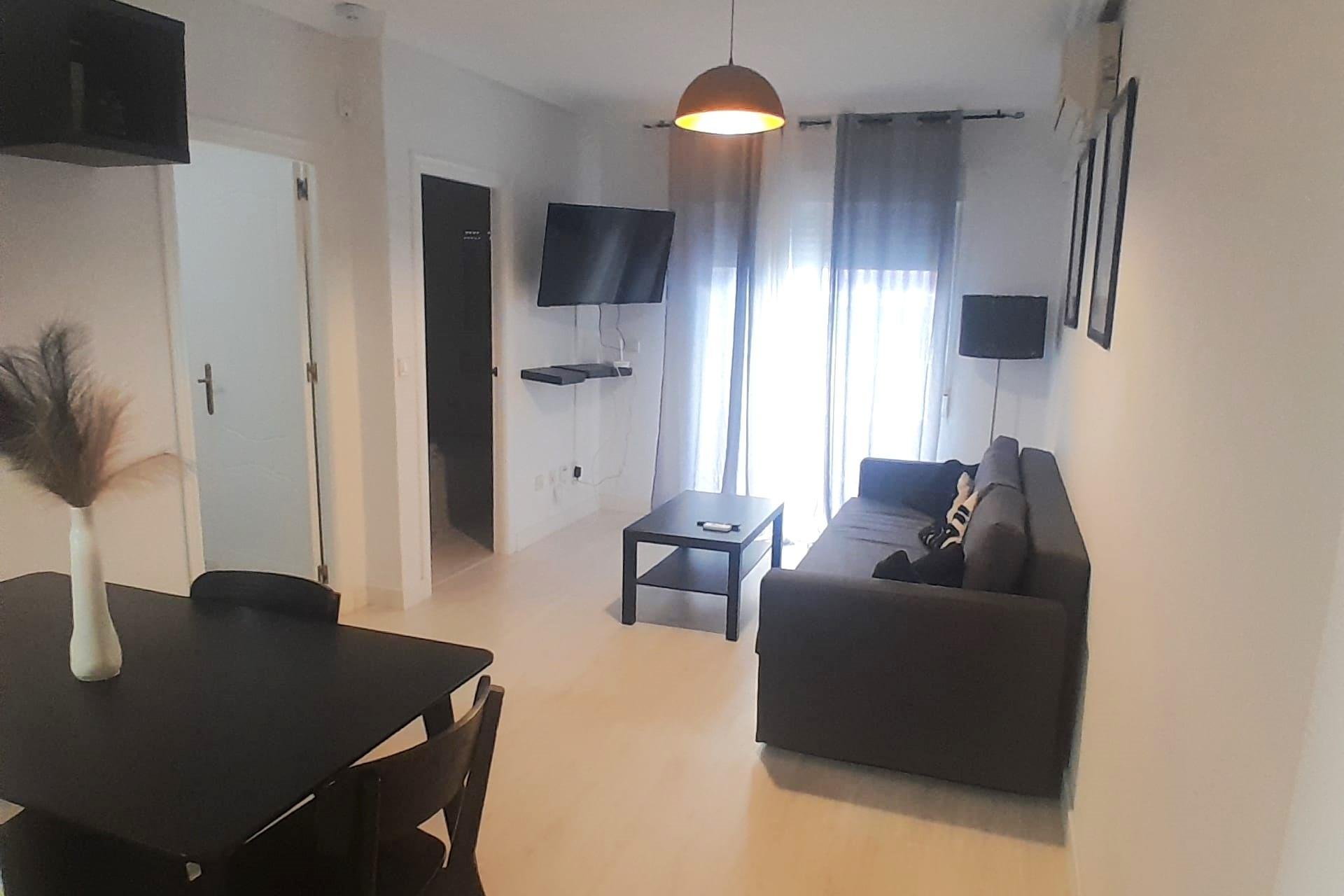Resale - Apartment -
Torrevieja - Centro