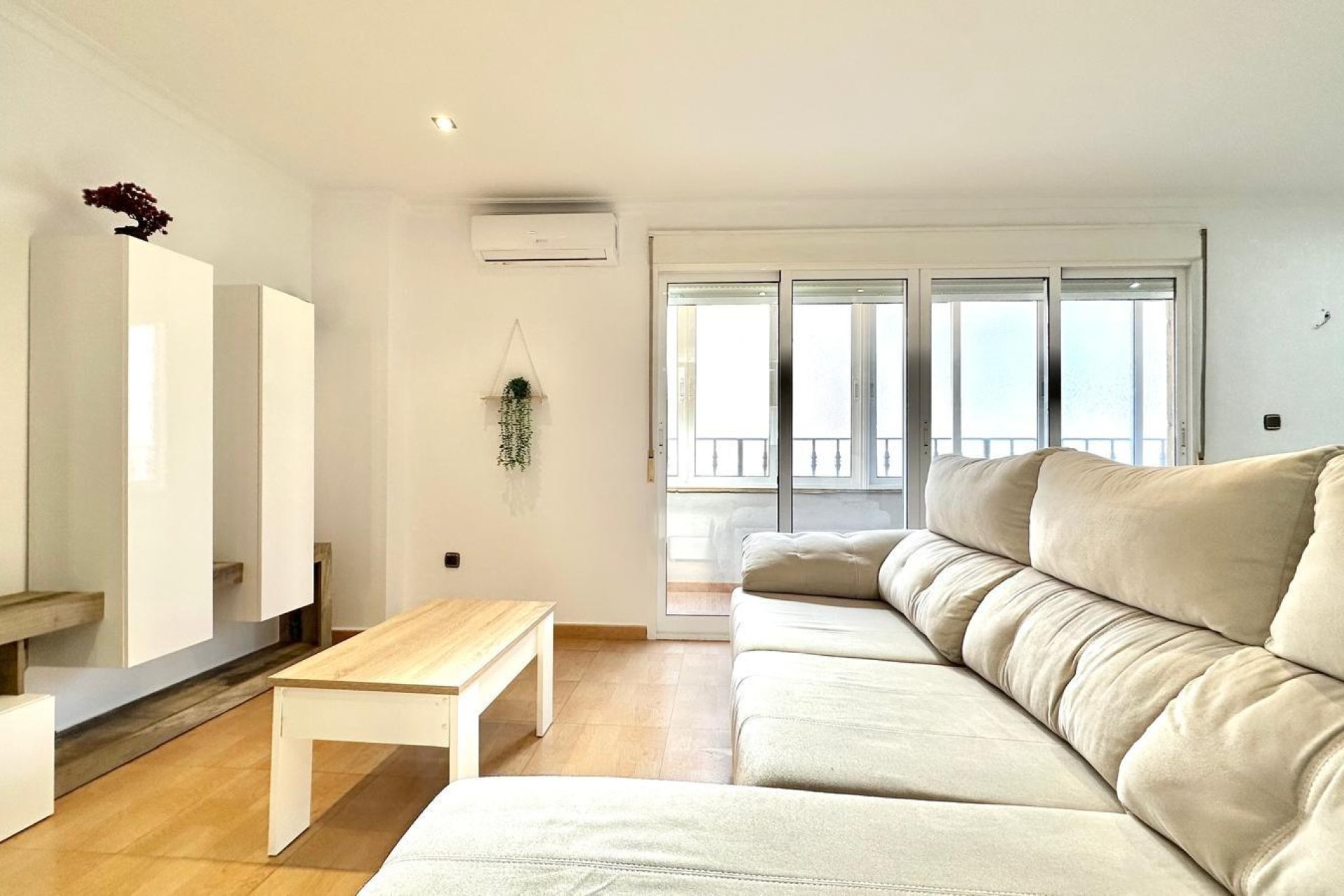 Resale - Apartment -
Torrevieja - Centro