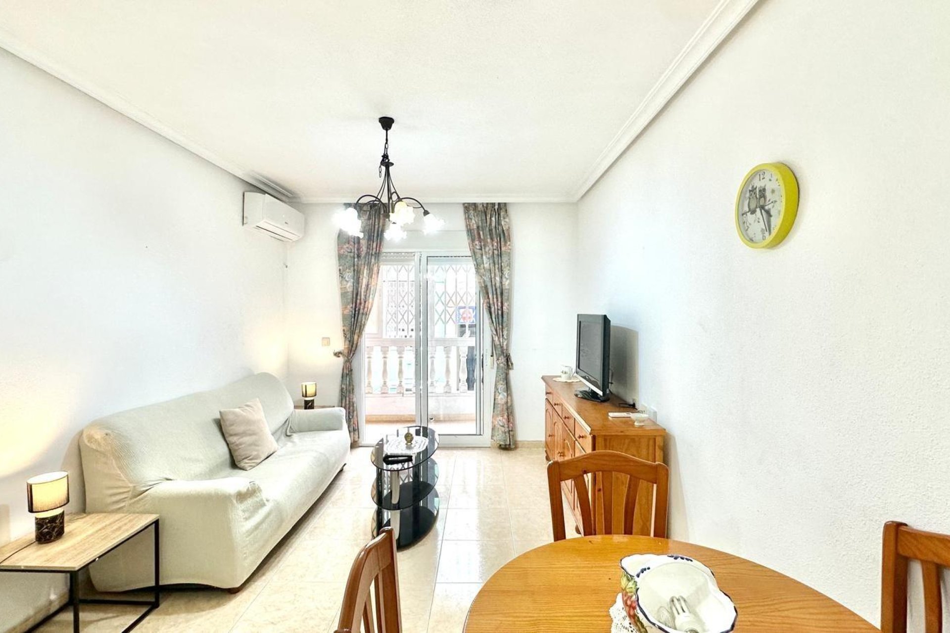 Resale - Apartment -
Torrevieja - Centro