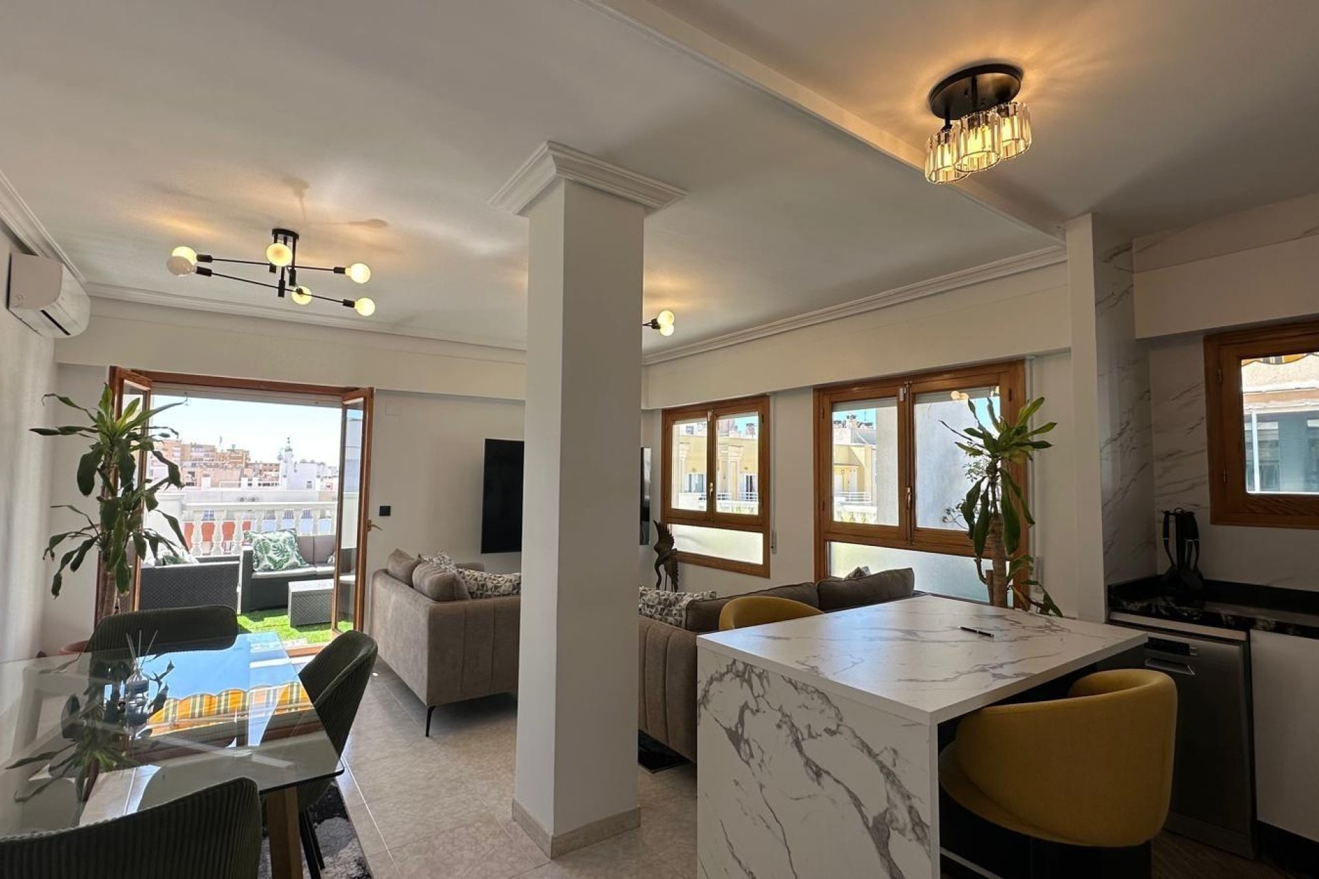 Resale - Apartment -
Torrevieja - Centro