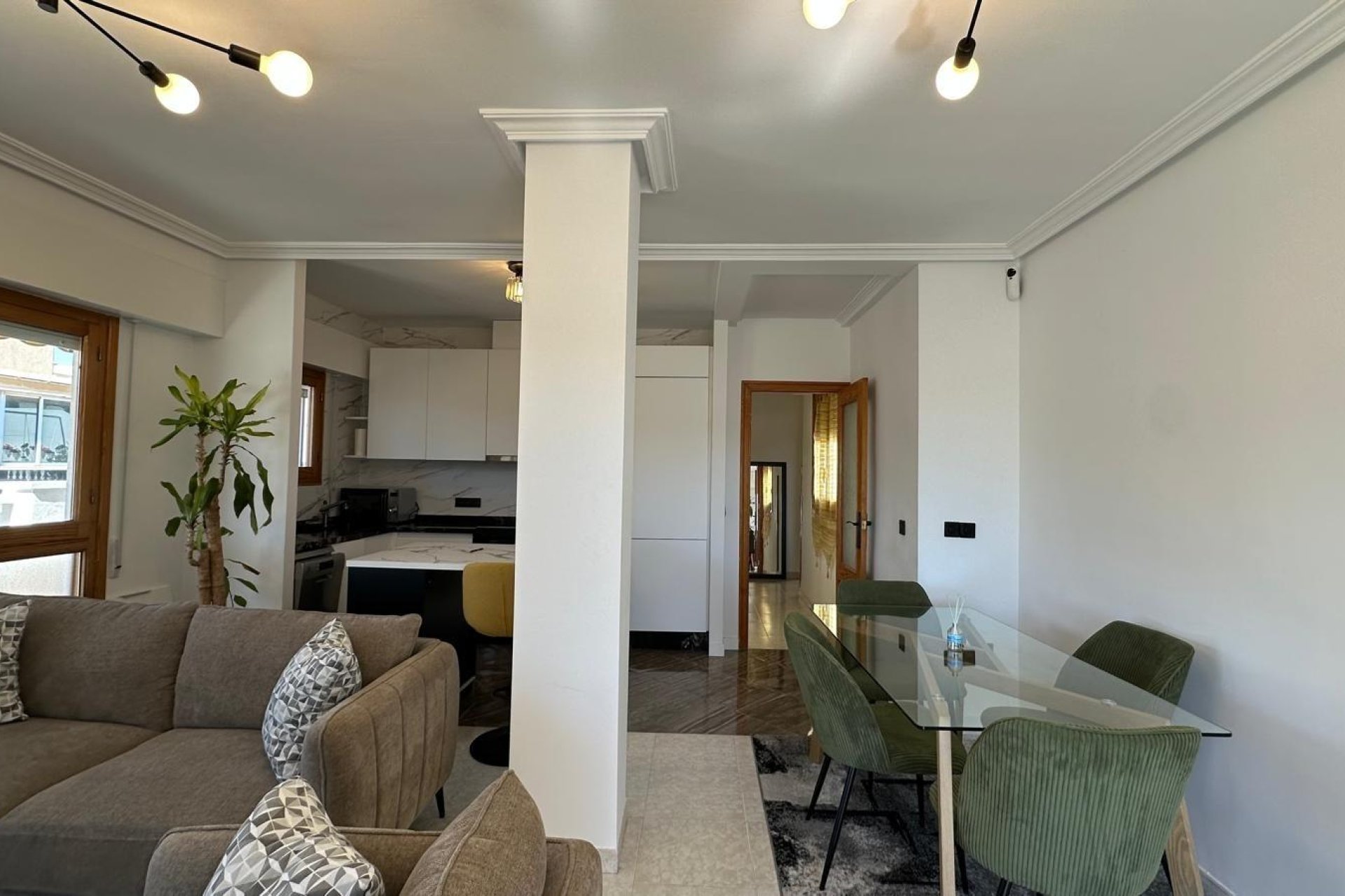 Resale - Apartment -
Torrevieja - Centro