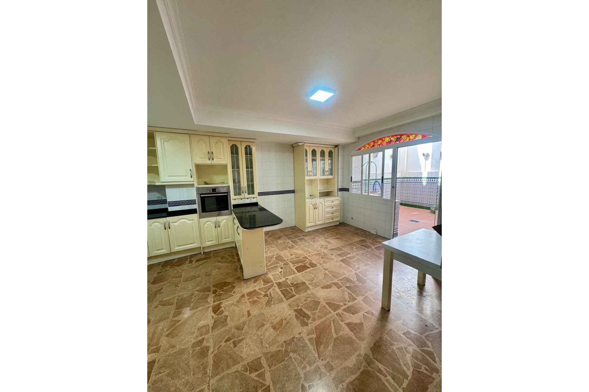 Resale - Apartment -
Torrevieja - Centro