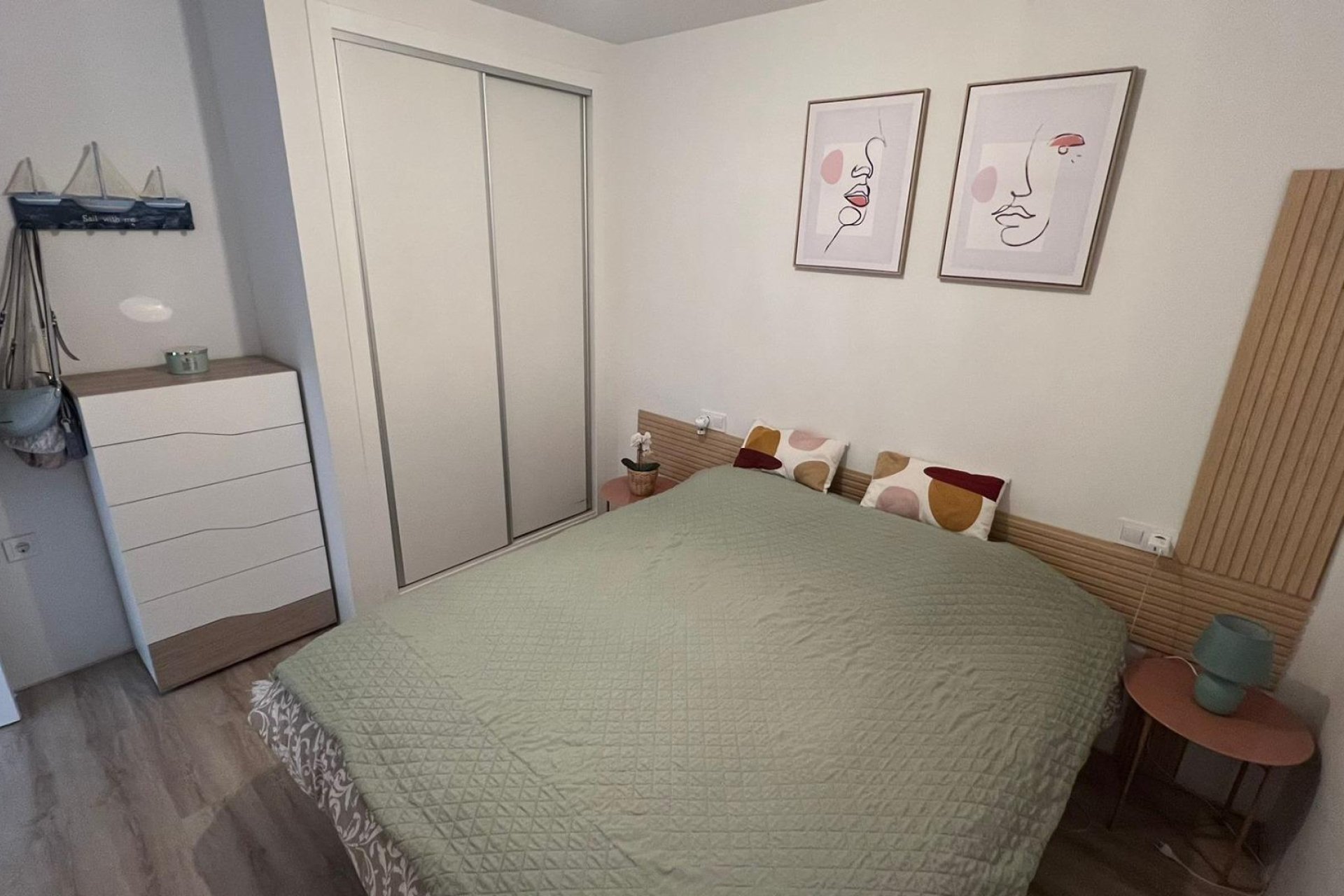 Resale - Apartment -
Torrevieja - Centro