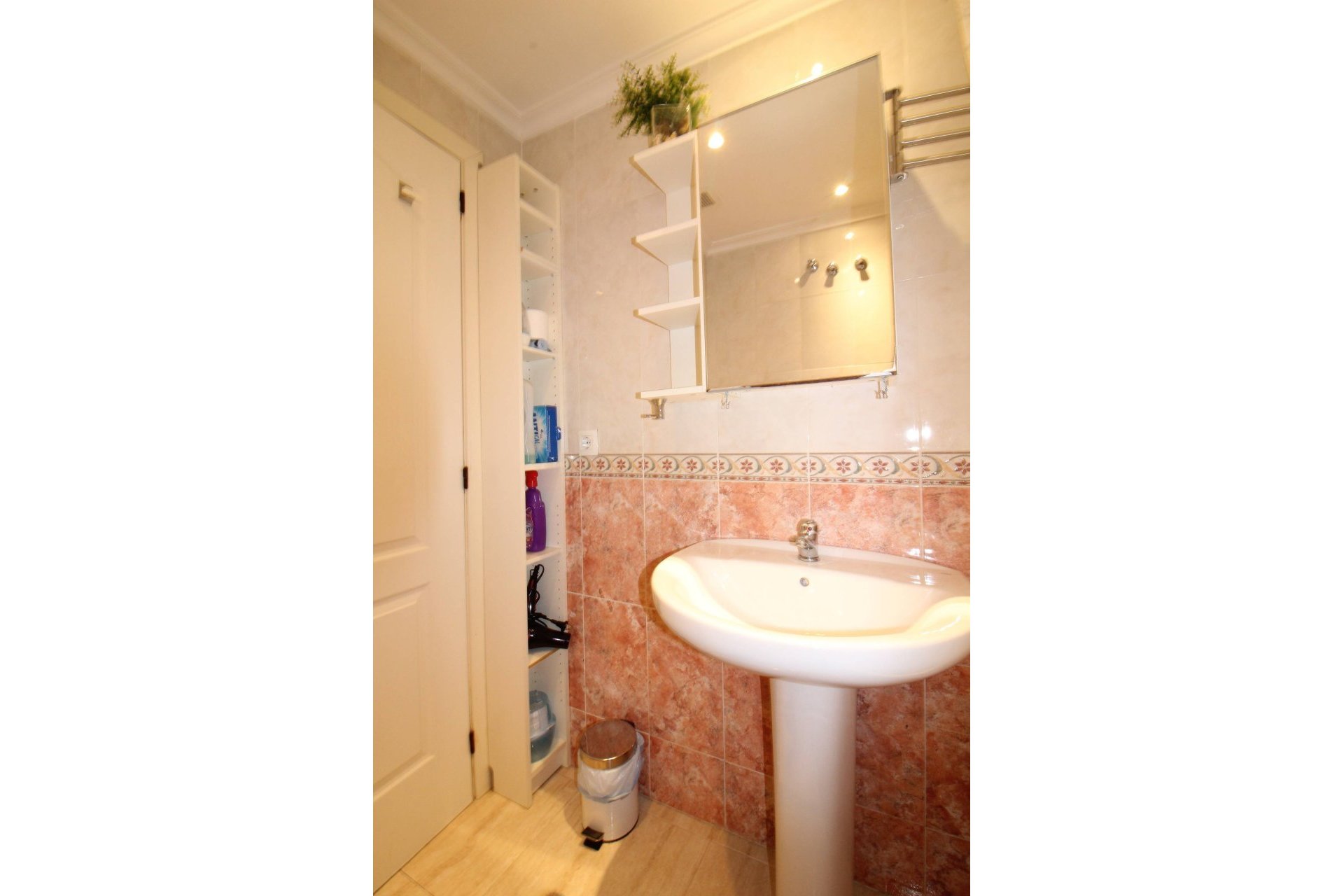 Resale - Apartment -
Torrevieja - Centro