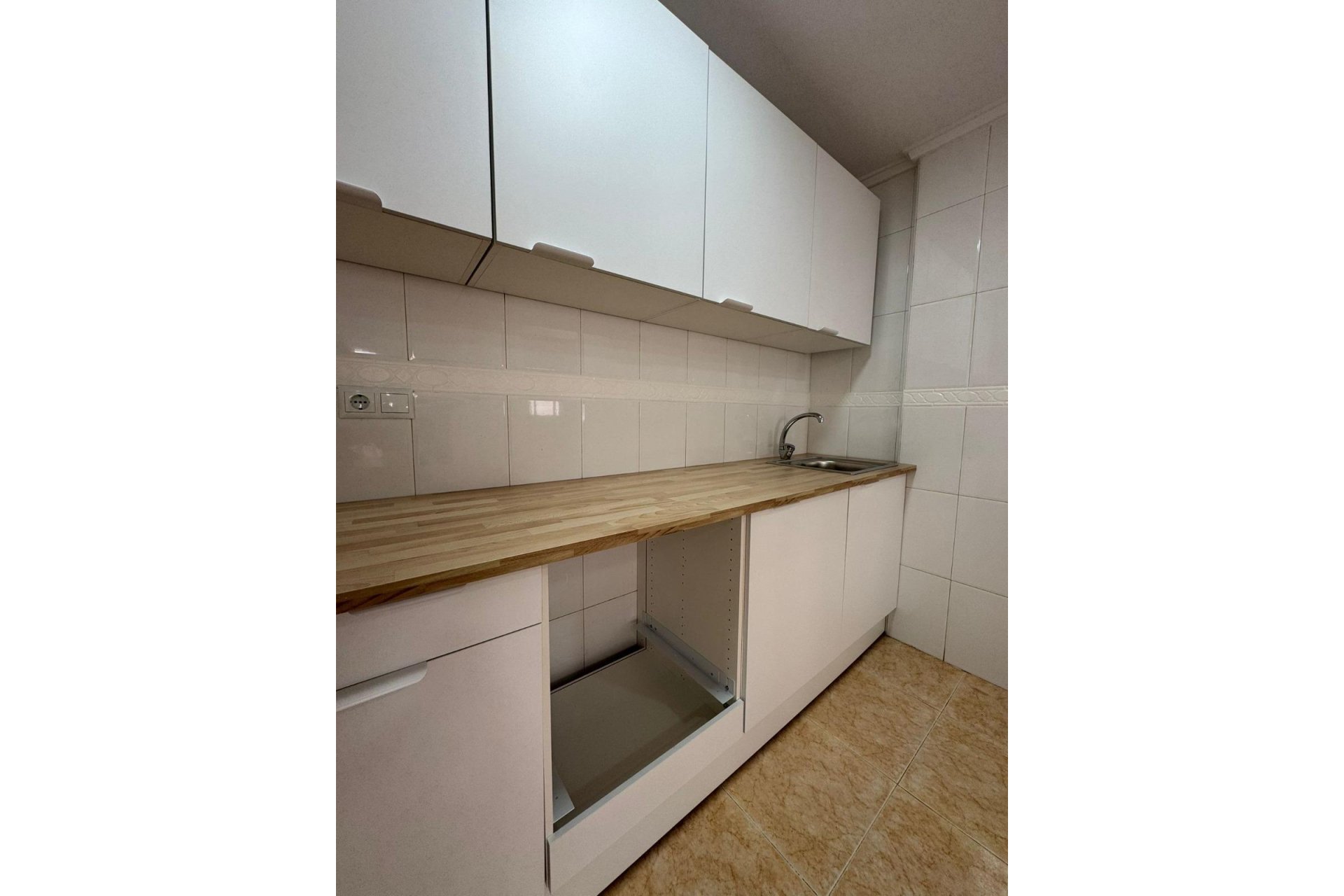 Resale - Apartment -
Torrevieja - Centro