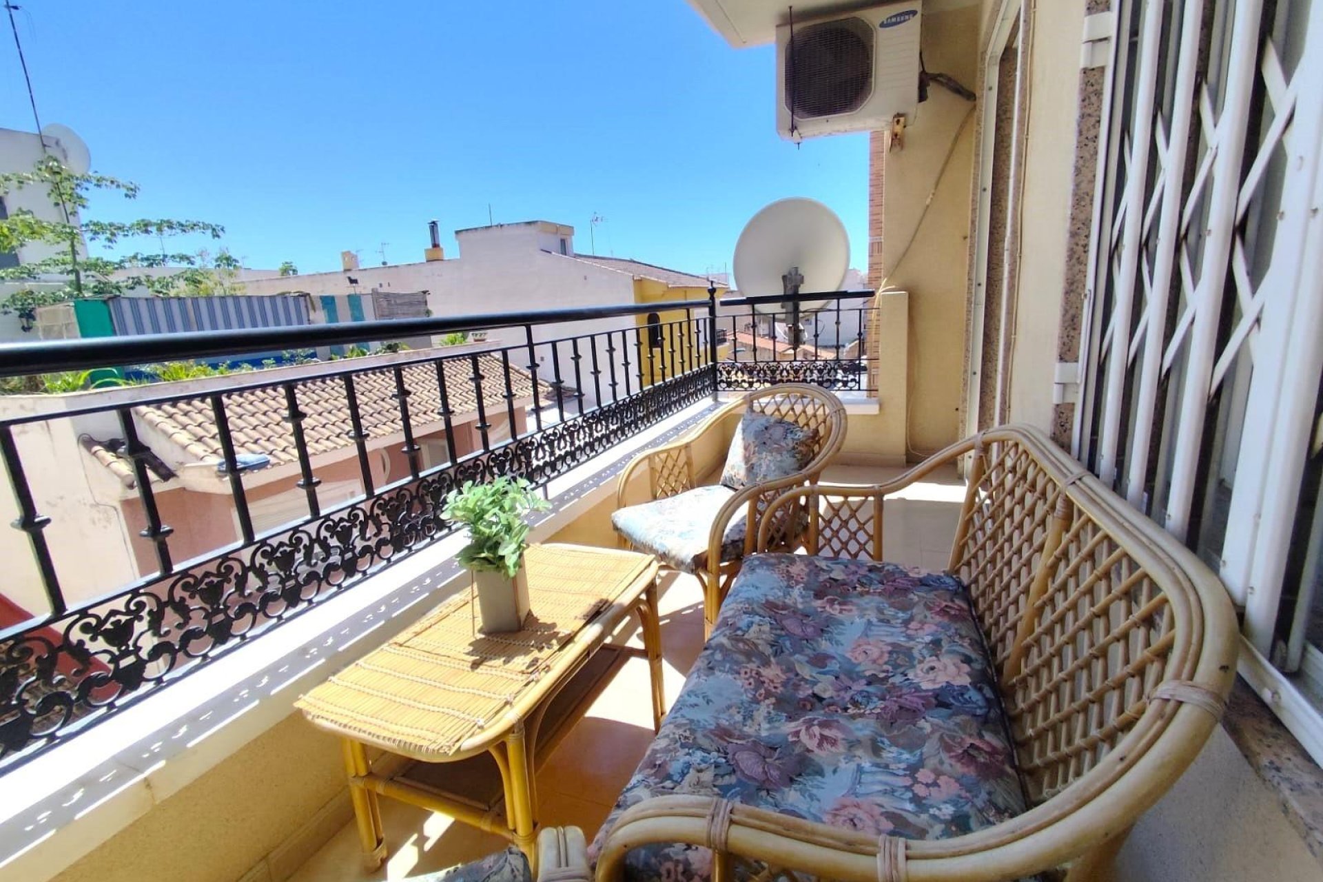 Resale - Apartment -
Torrevieja - Centro