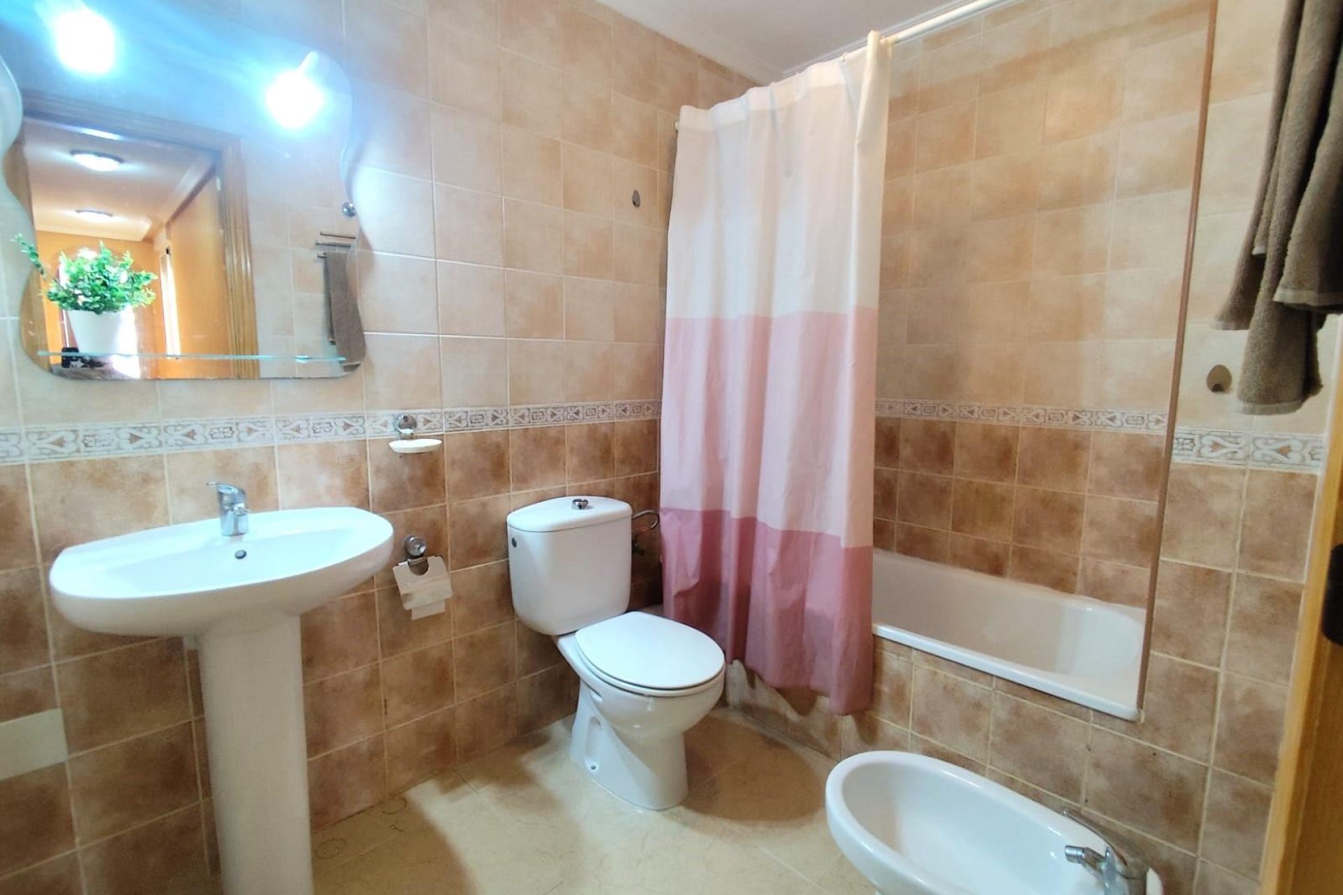 Resale - Apartment -
Torrevieja - Centro