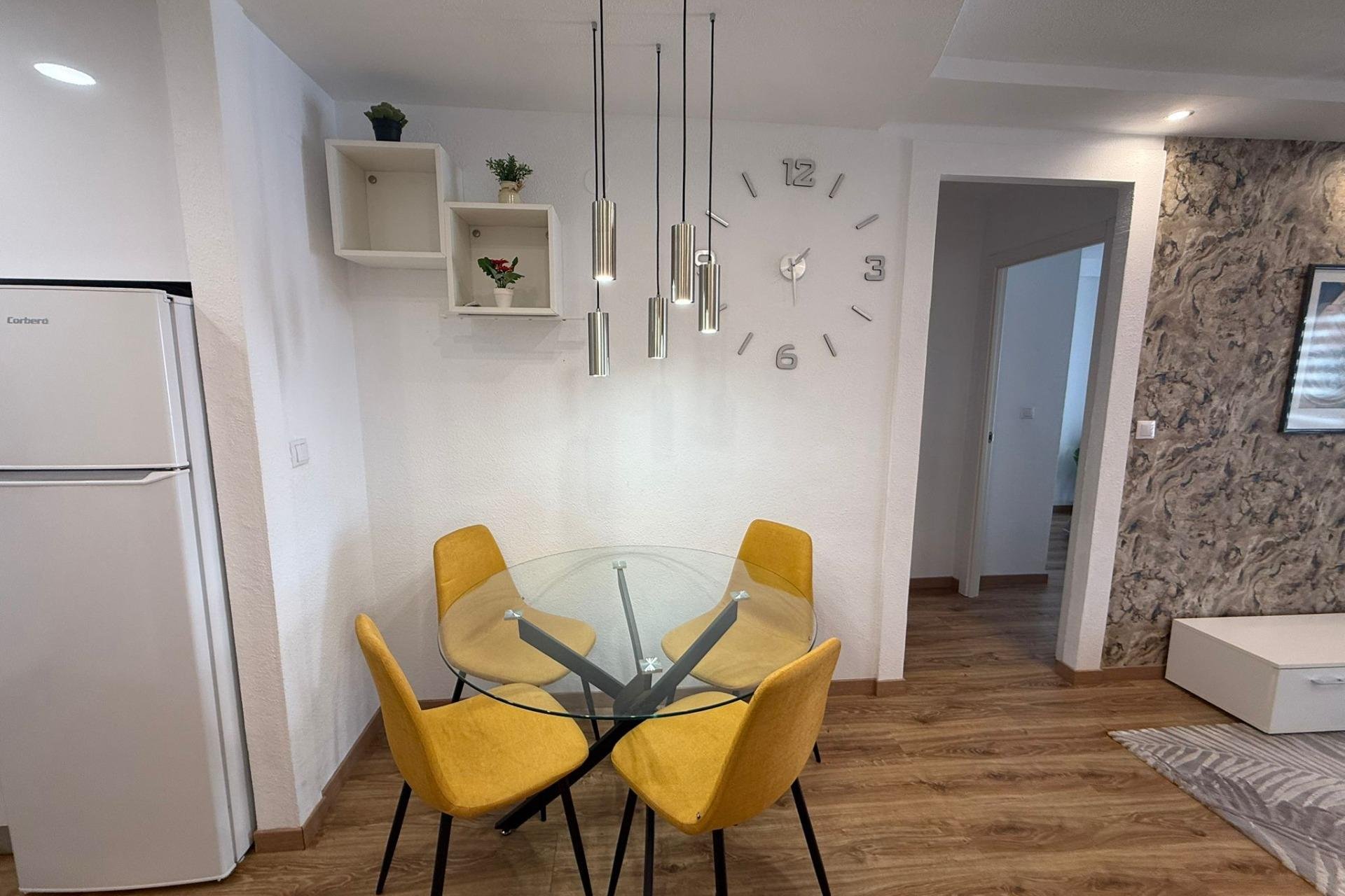 Resale - Apartment -
Torrevieja - Centro
