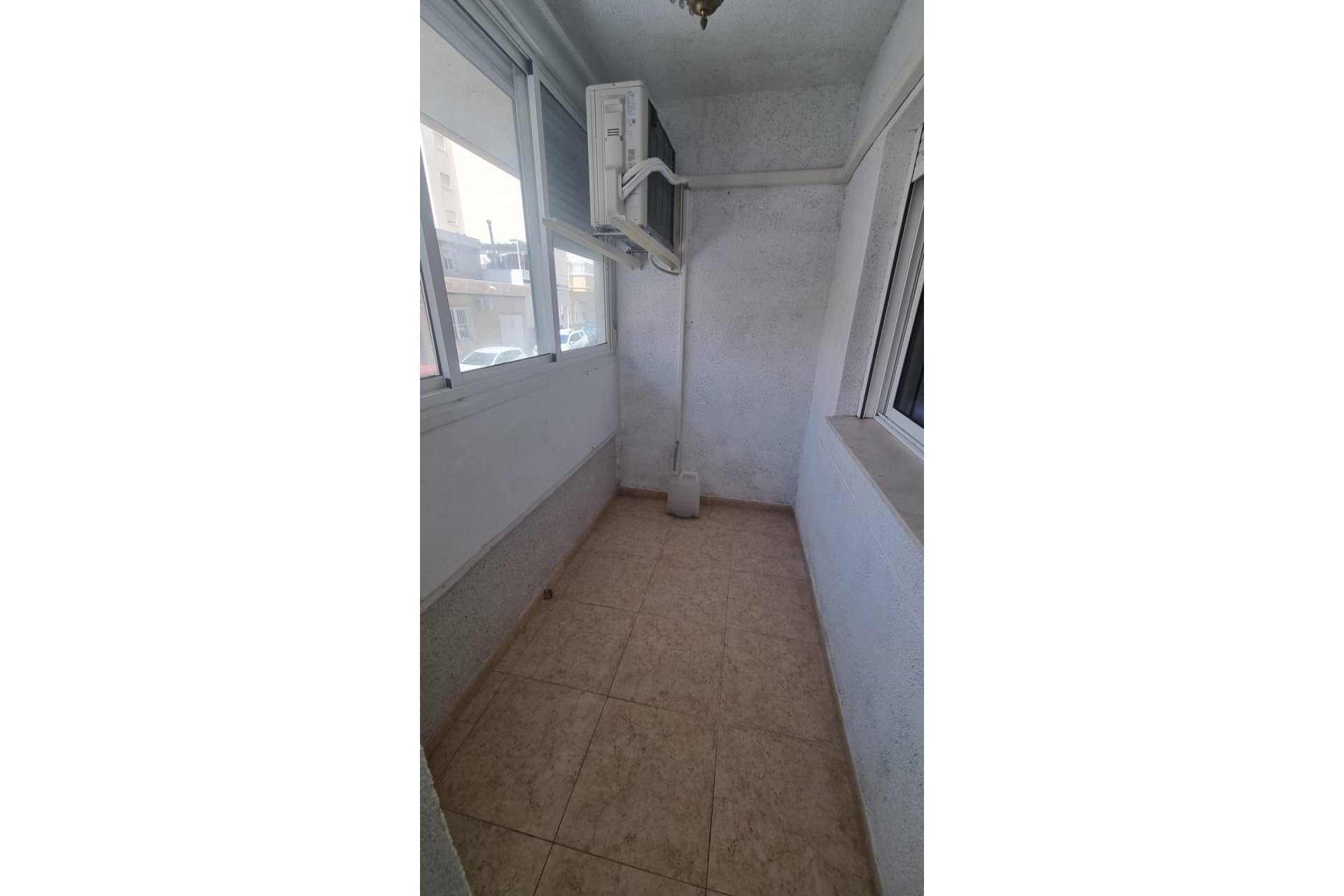 Resale - Apartment -
Torrevieja - Centro