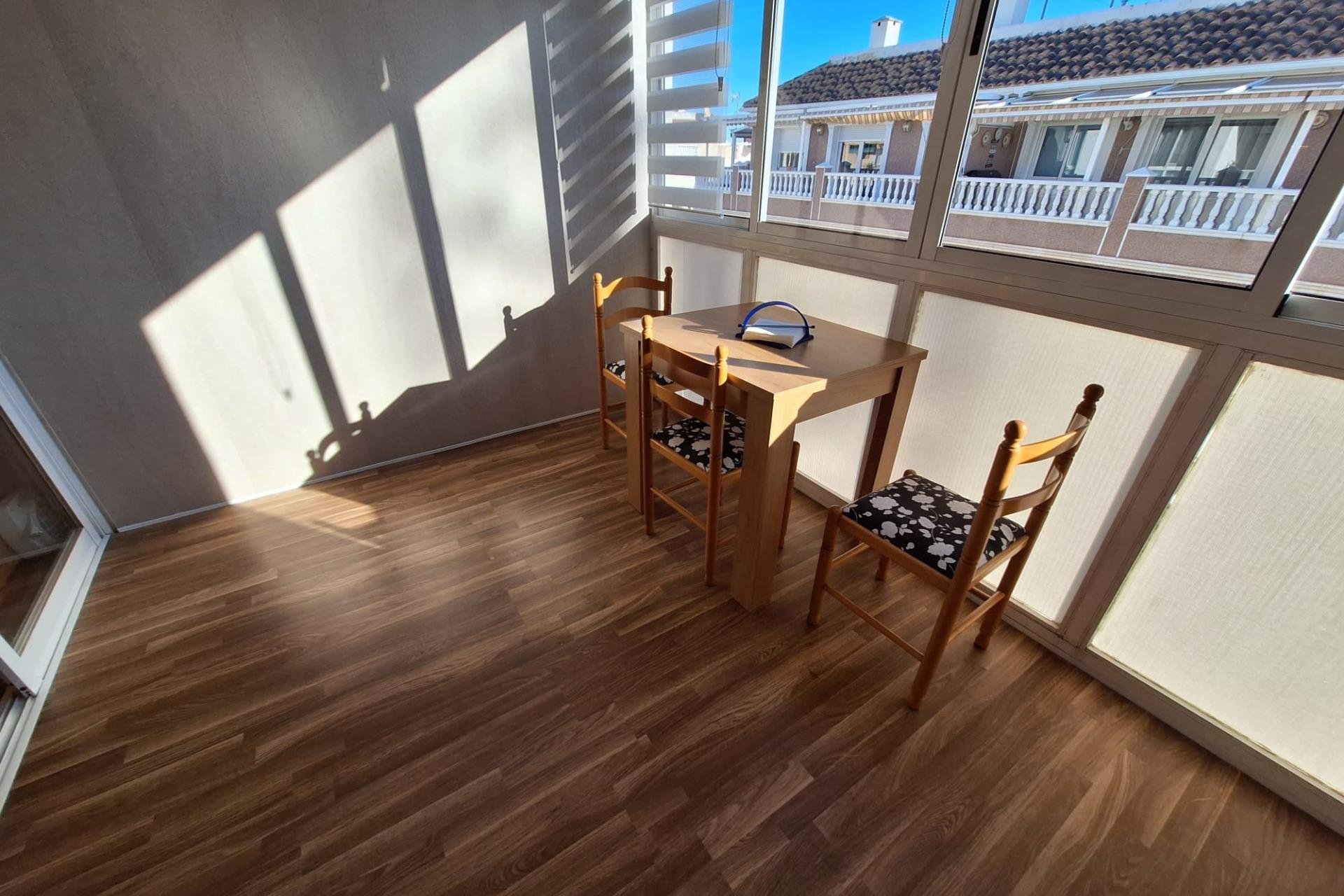 Resale - Apartment -
Torrevieja - Centro