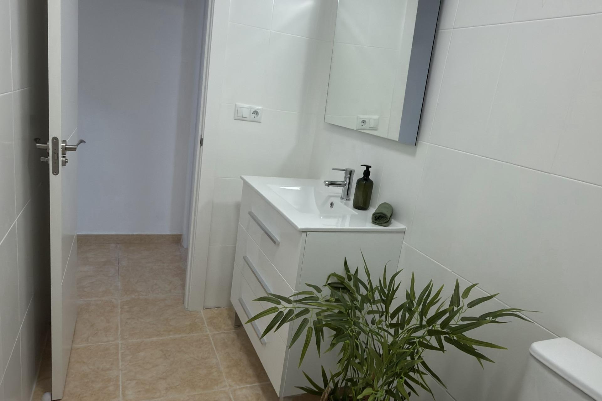 Resale - Apartment -
Torrevieja - Centro