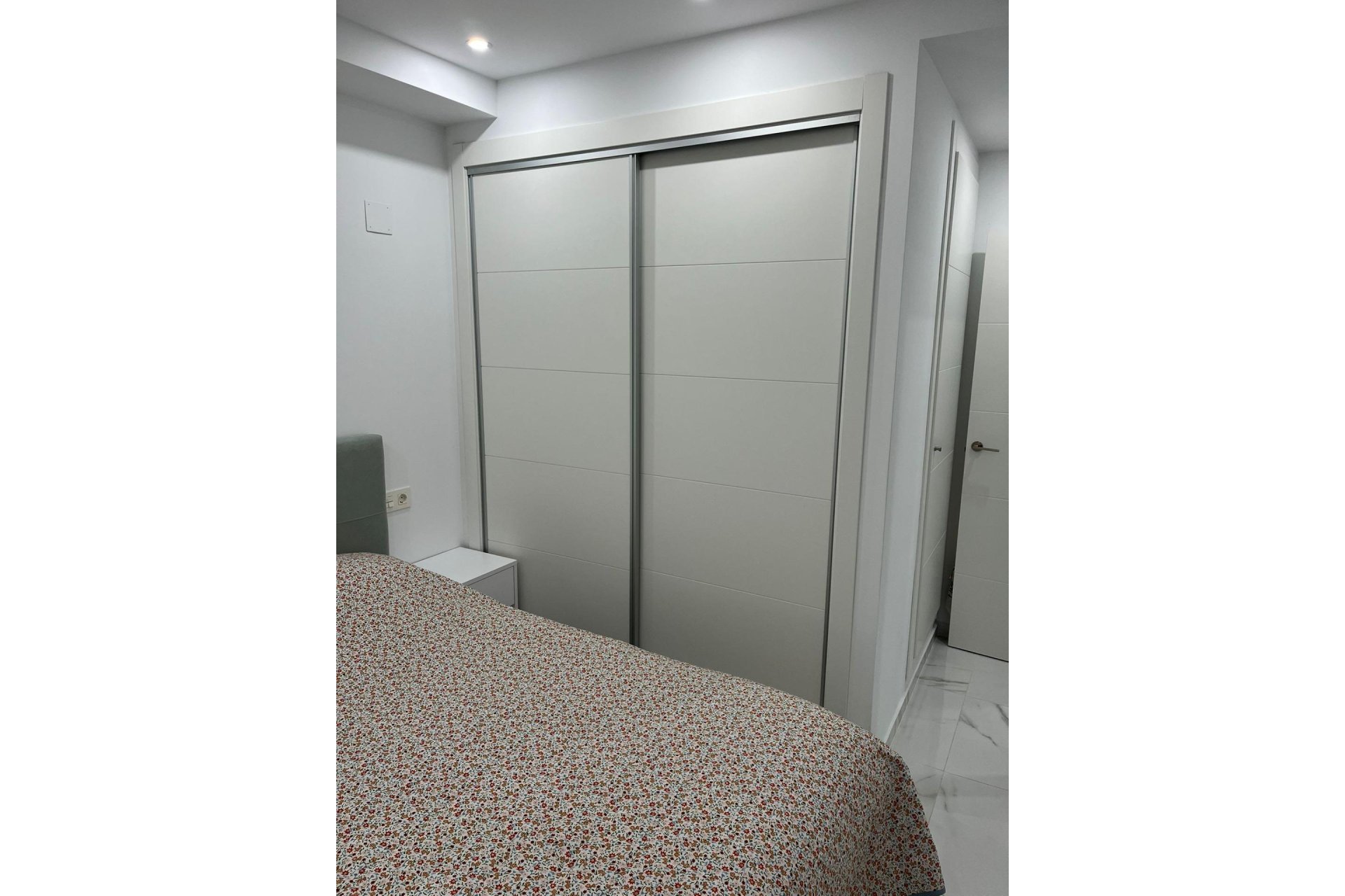Resale - Apartment -
Torrevieja - Centro