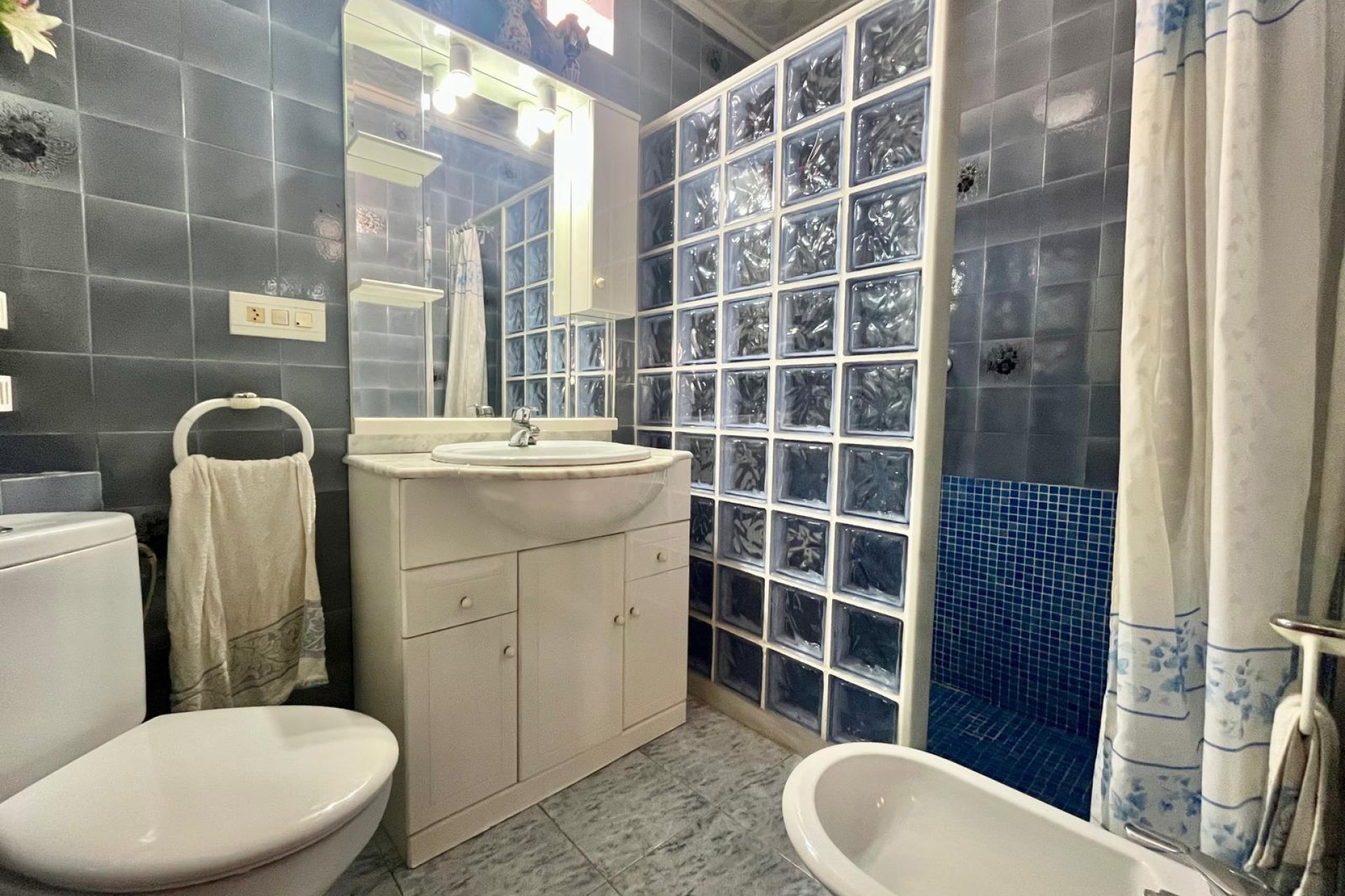 Resale - Apartment -
Torrevieja - Centro