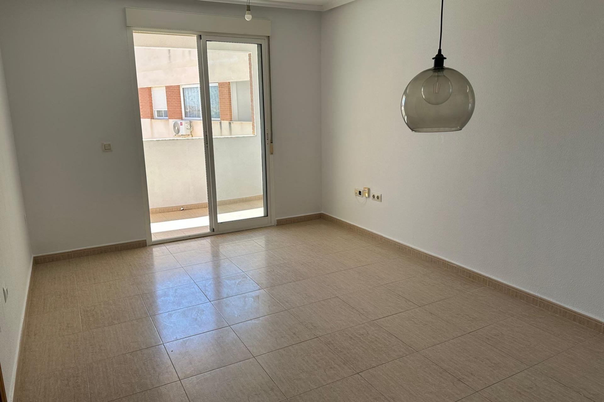 Resale - Apartment -
Torrevieja - Centro