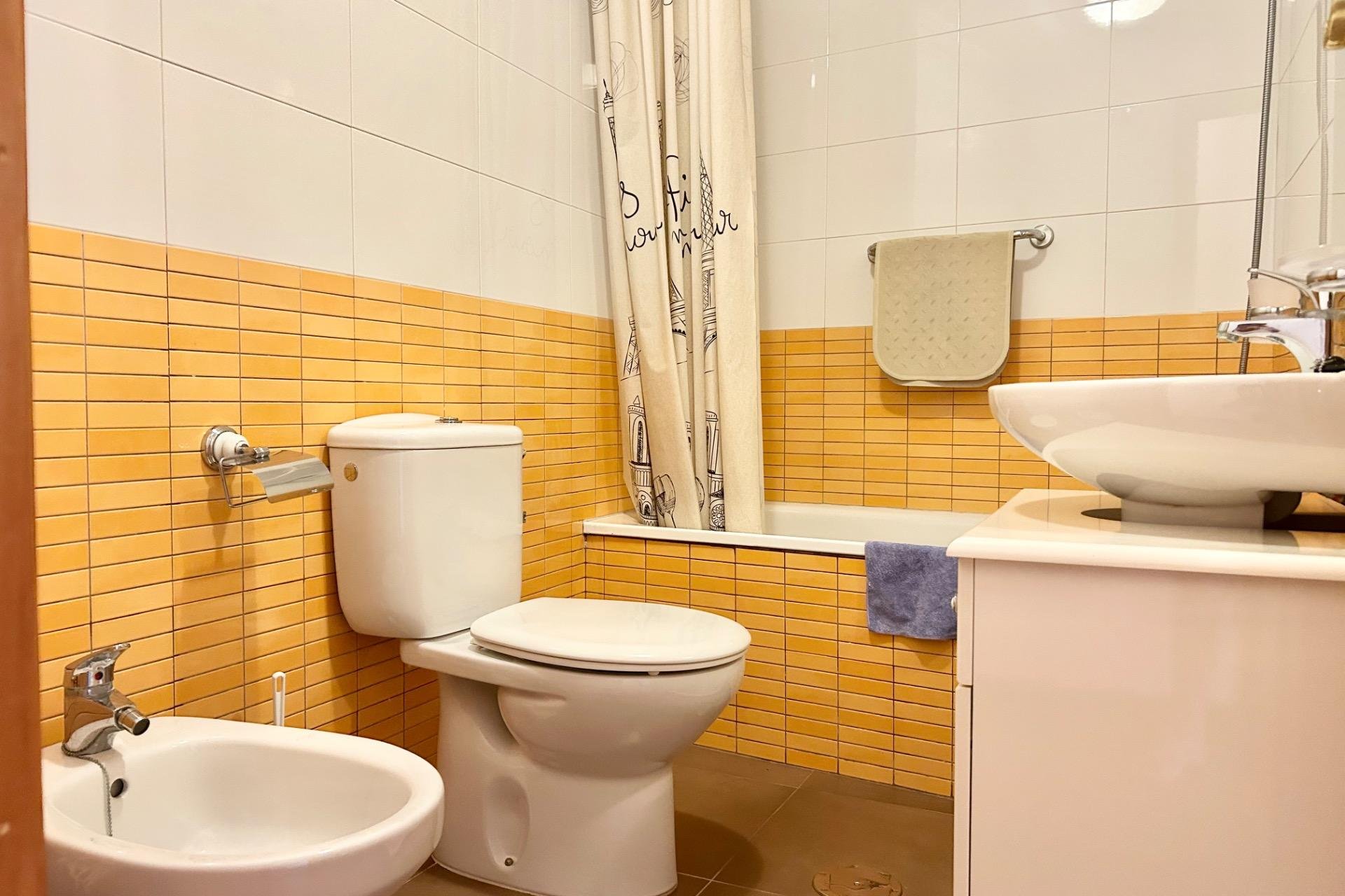 Resale - Apartment -
Torrevieja - Centro