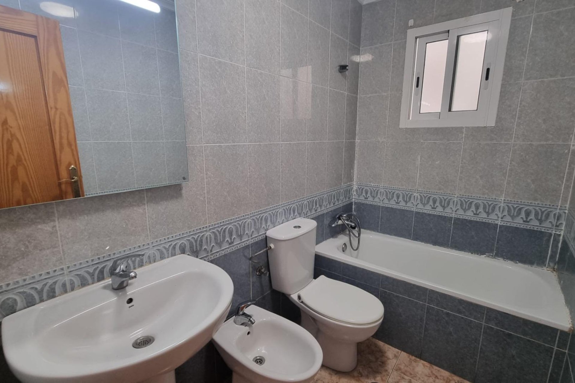 Resale - Apartment -
Torrevieja - Centro