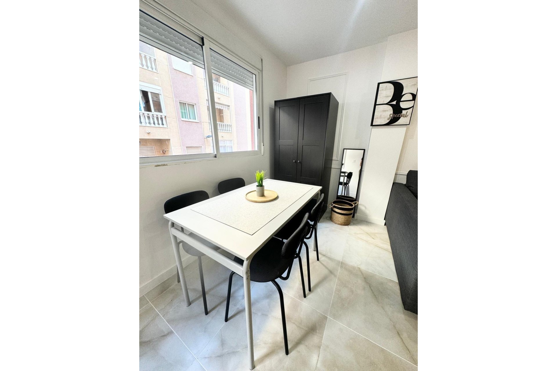 Resale - Apartment -
Torrevieja - Centro