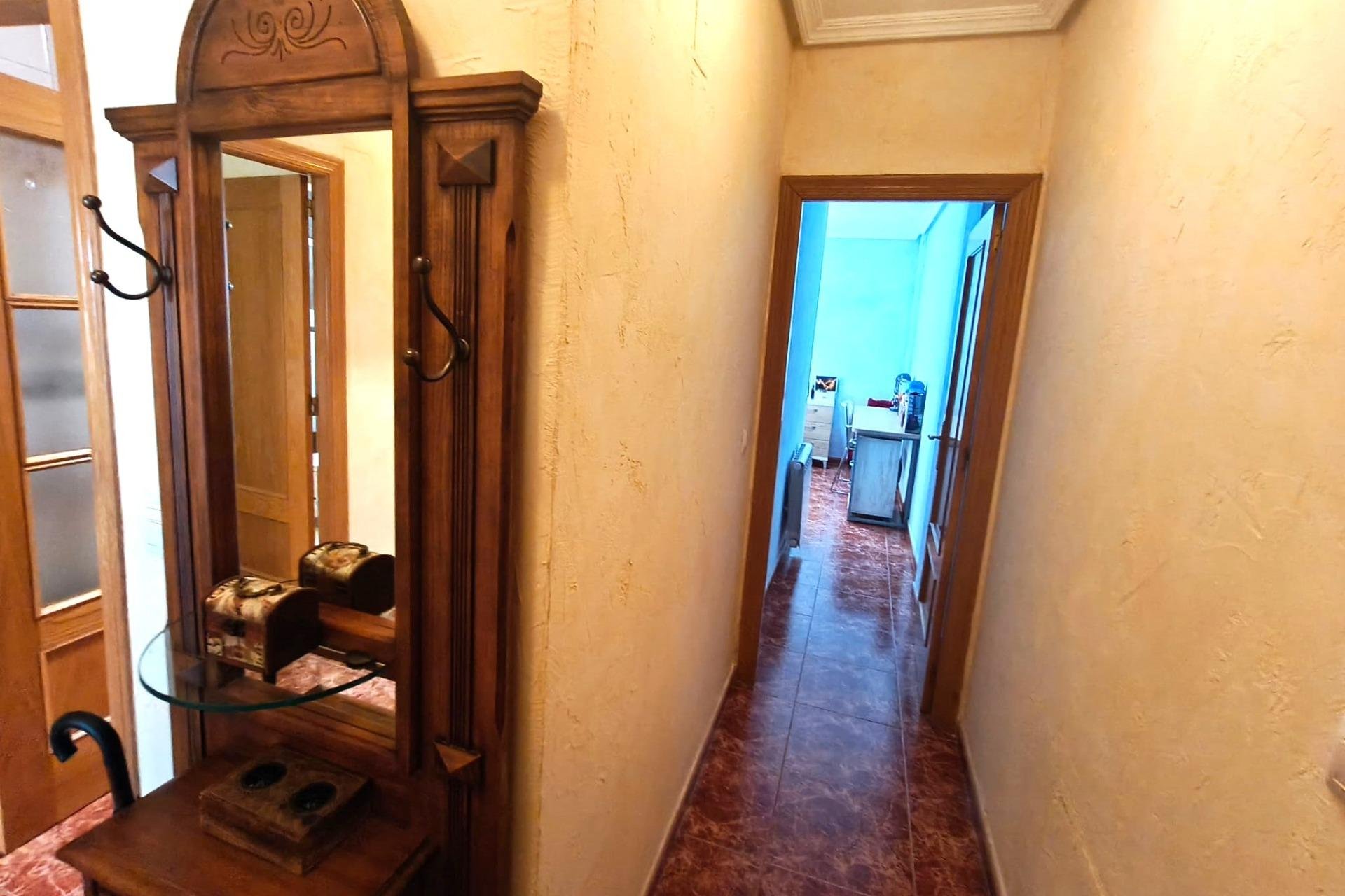 Resale - Apartment -
Torrevieja - Centro