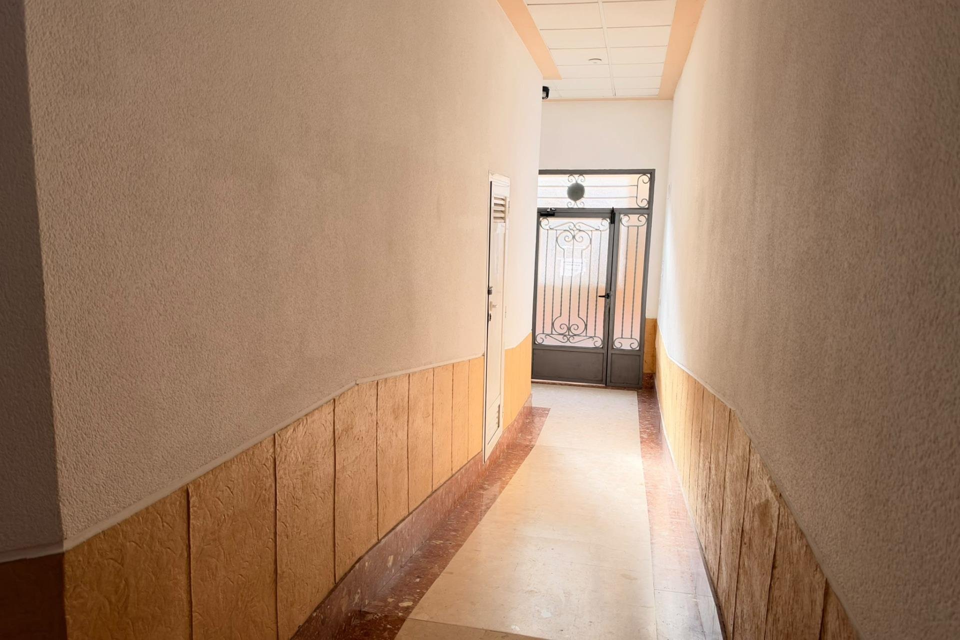 Resale - Apartment -
Torrevieja - Centro