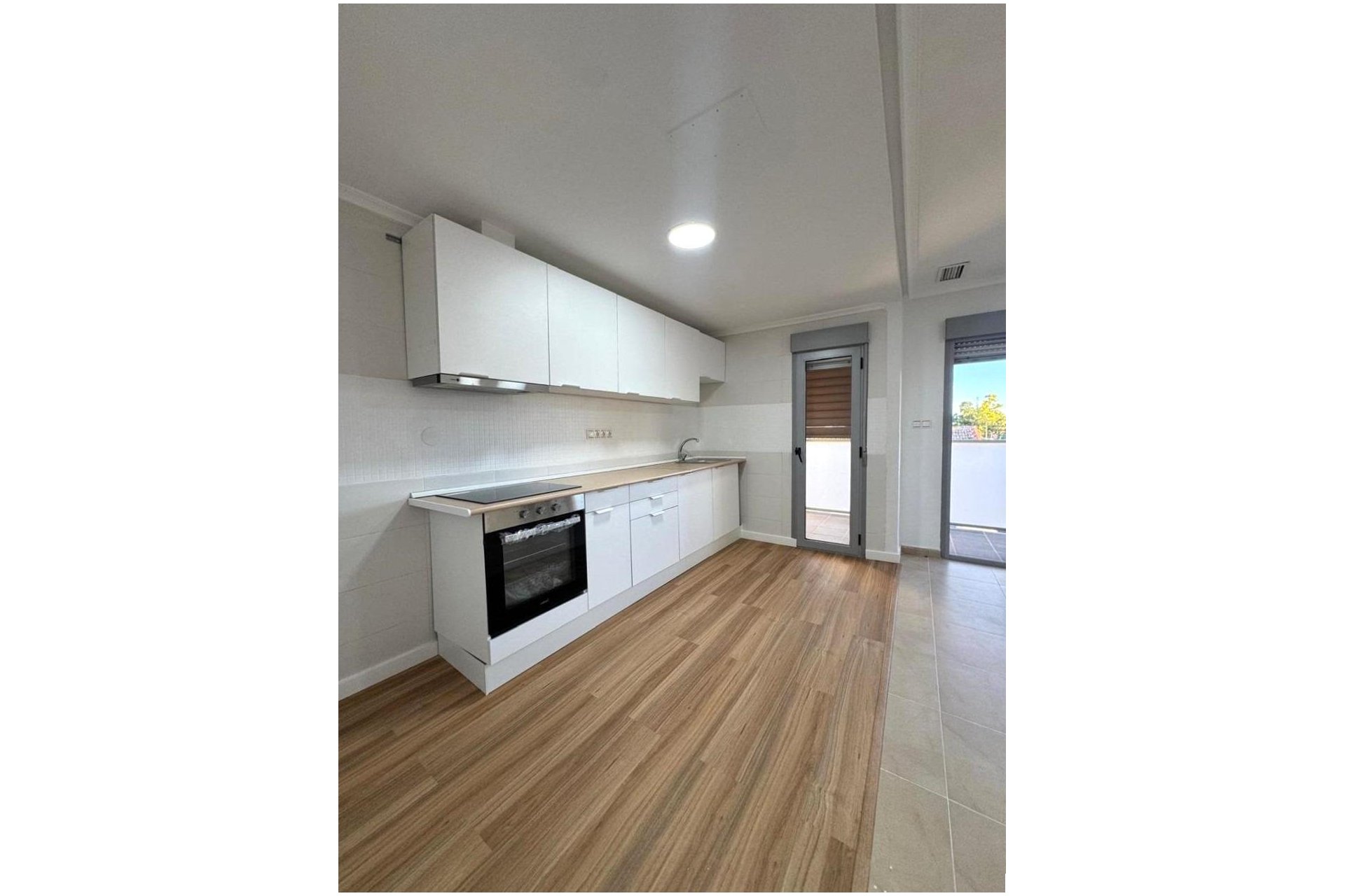 Resale - Apartment -
Torrevieja - Centro