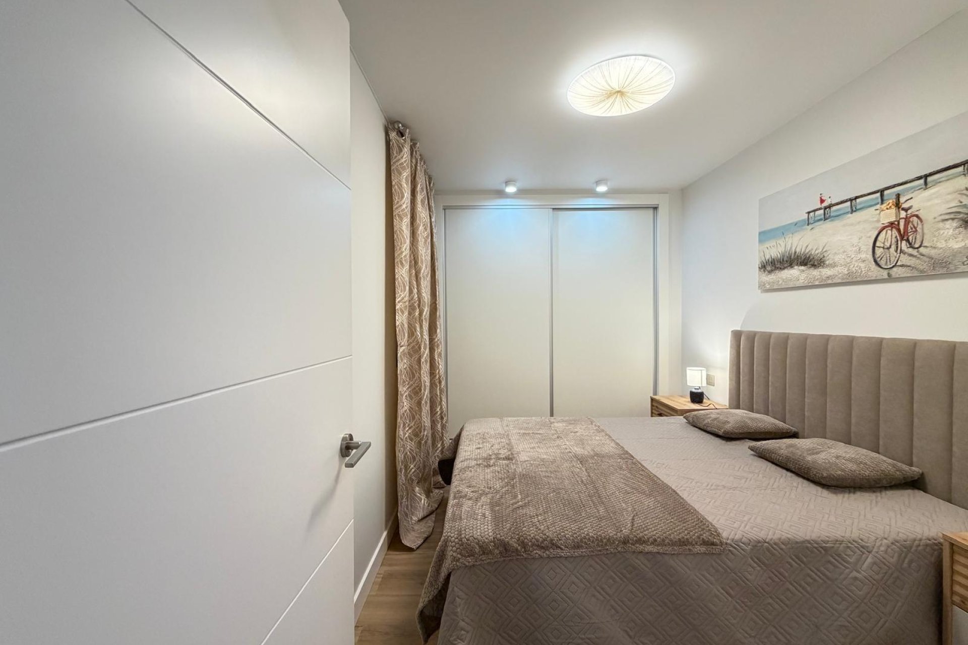 Resale - Apartment -
Torrevieja - Centro