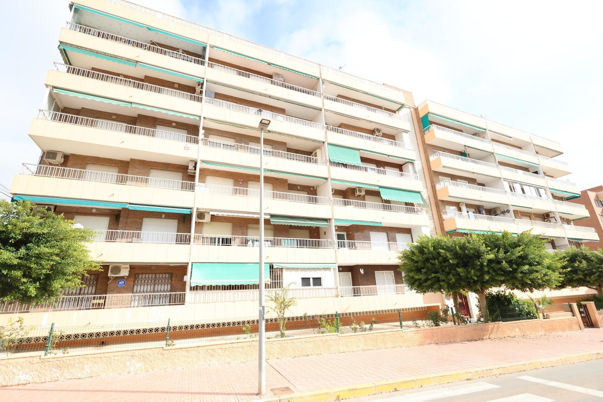Resale - Apartment -
Torrevieja - Costa Blanca