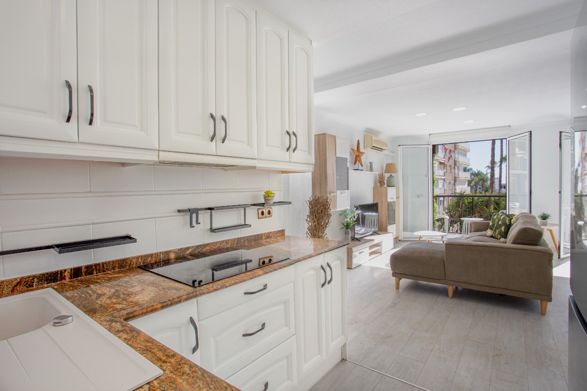 Resale - Apartment -
Torrevieja - Costa Blanca