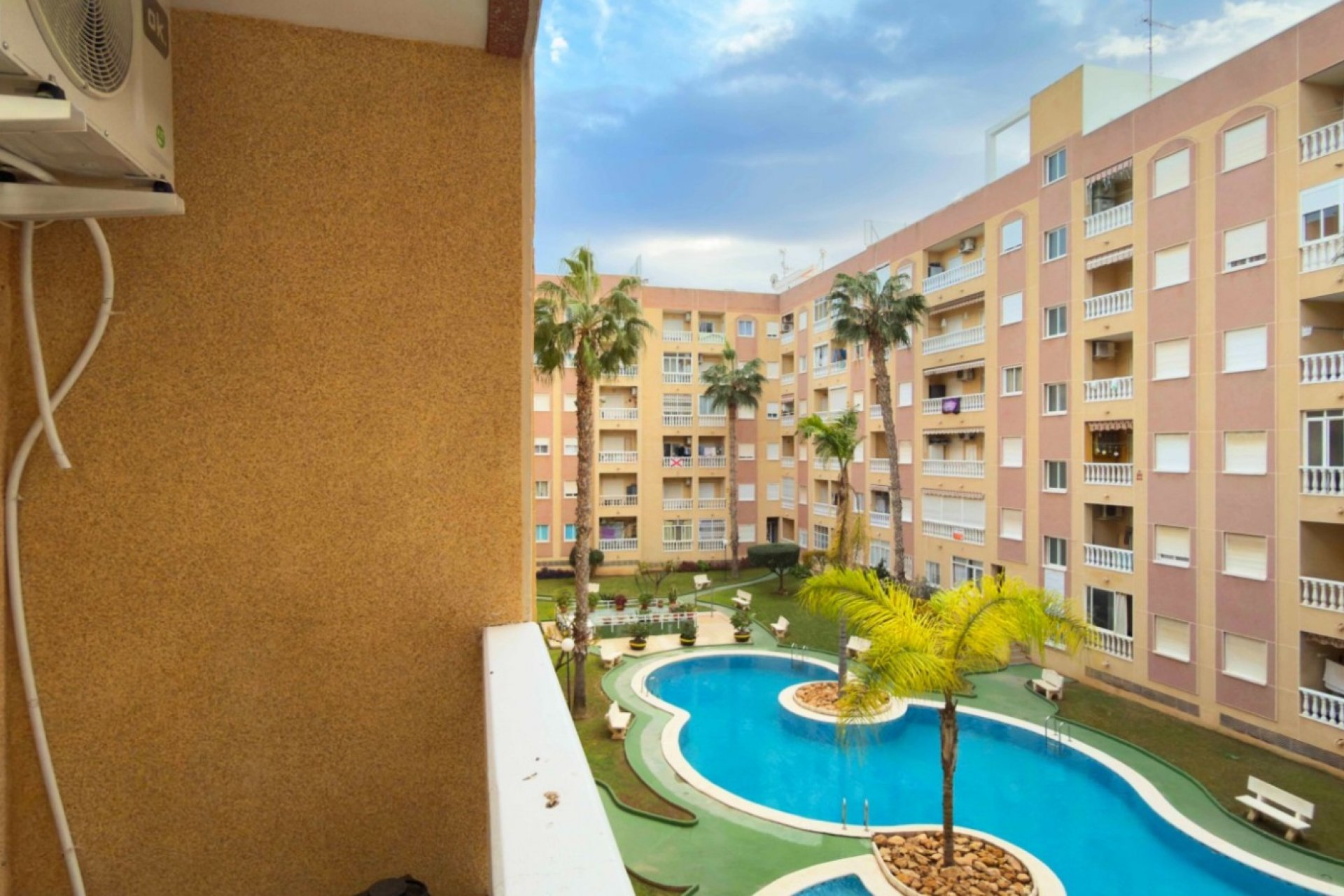 Resale - Apartment -
Torrevieja - Costa Blanca