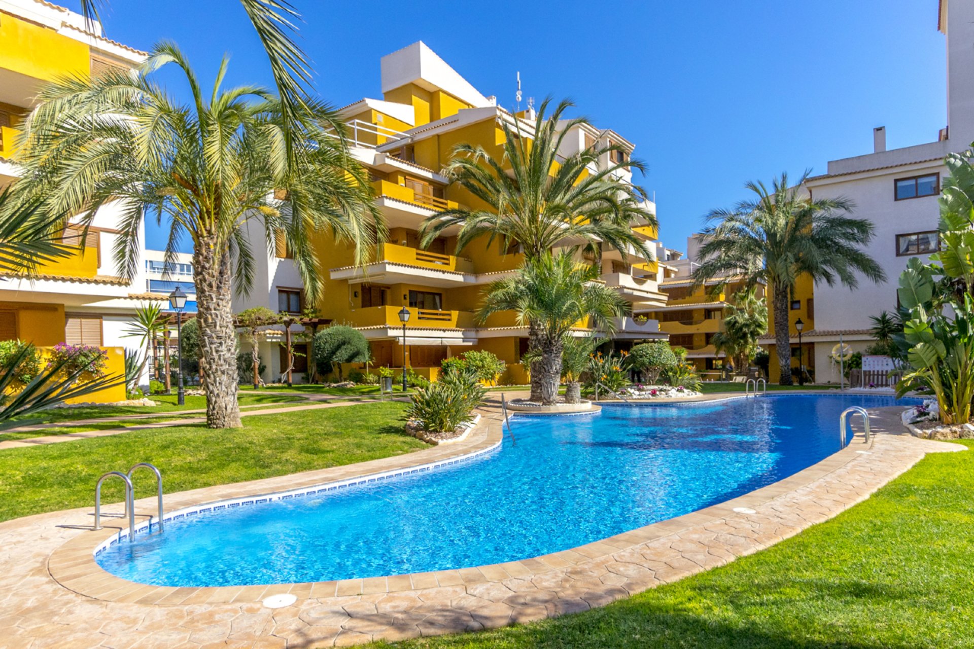 Resale - Apartment -
Torrevieja - Costa Blanca