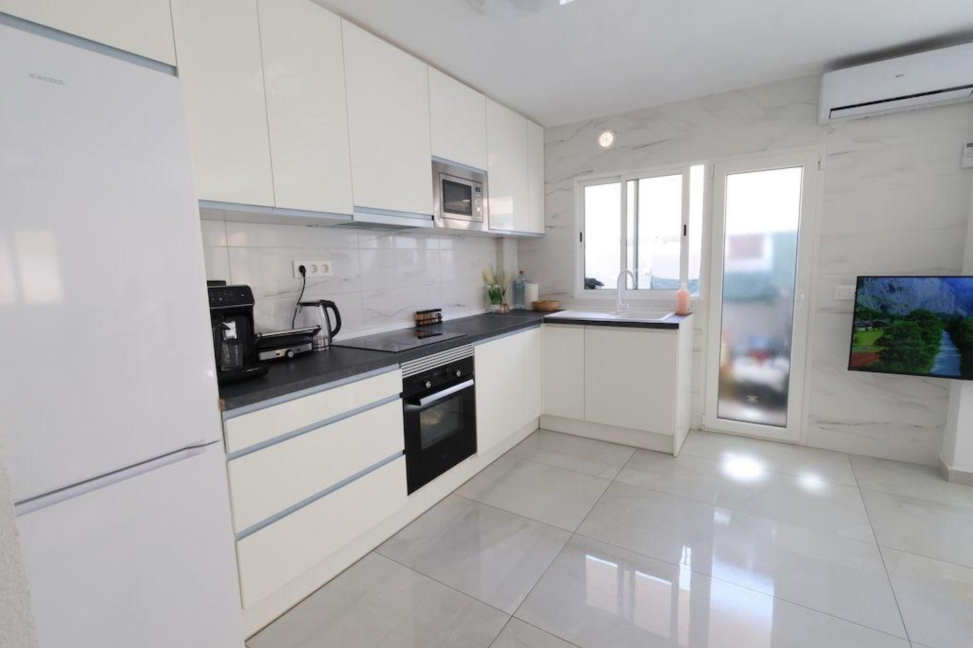Resale - Apartment -
Torrevieja - Costa Blanca