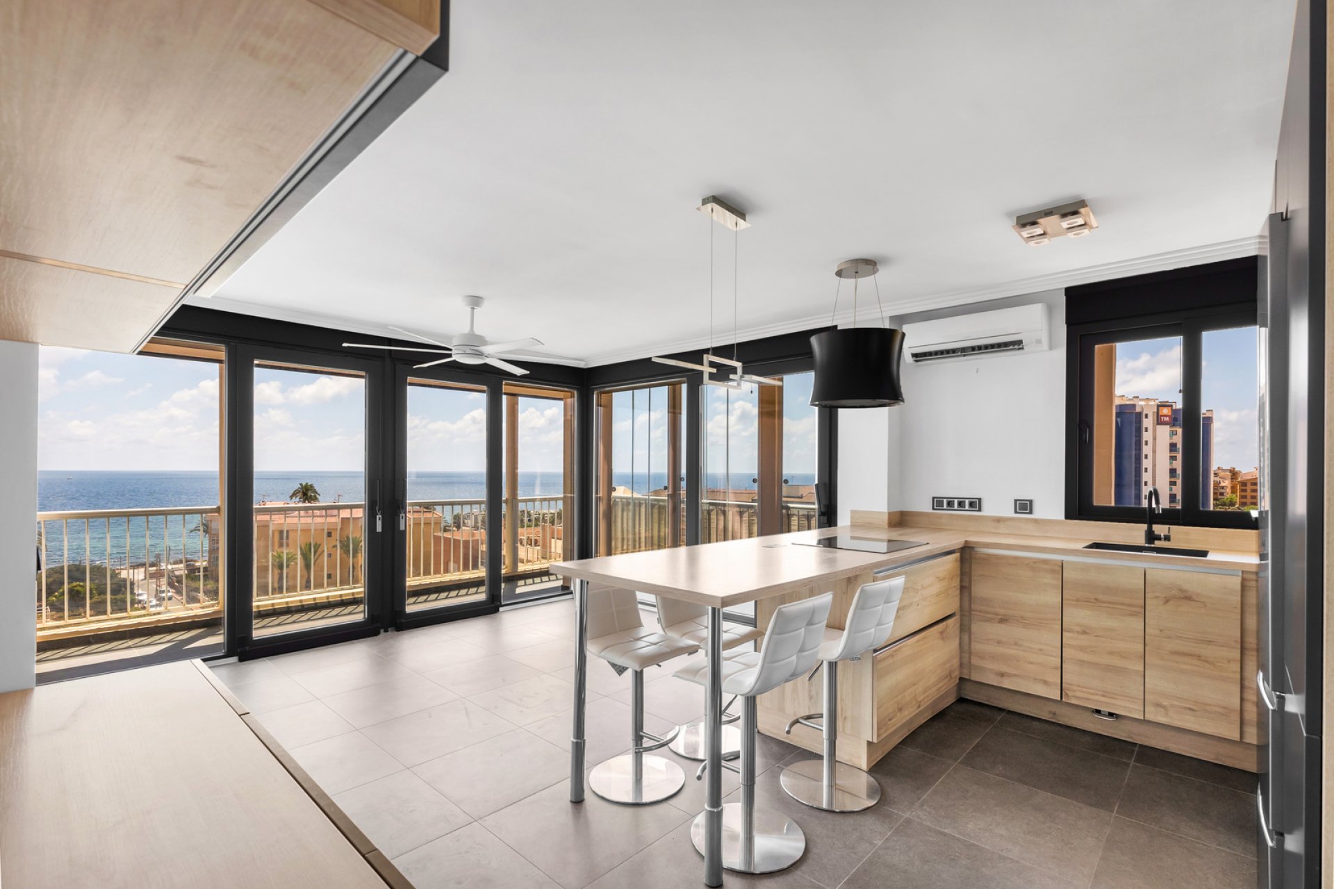 Resale - Apartment -
Torrevieja - Costa Blanca