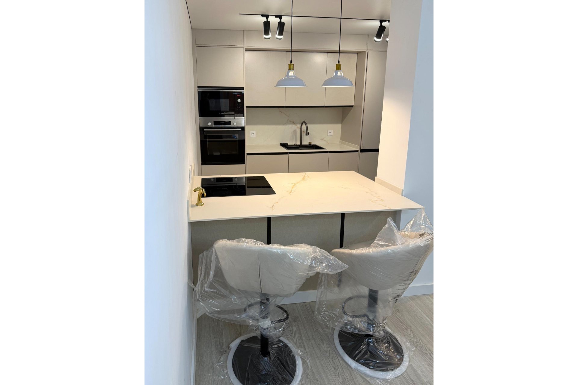 Resale - Apartment -
Torrevieja - El Acequión - Los Náufragos