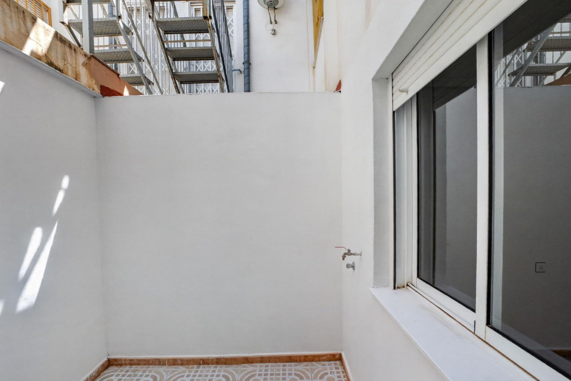 Resale - Apartment -
Torrevieja - El Limonar