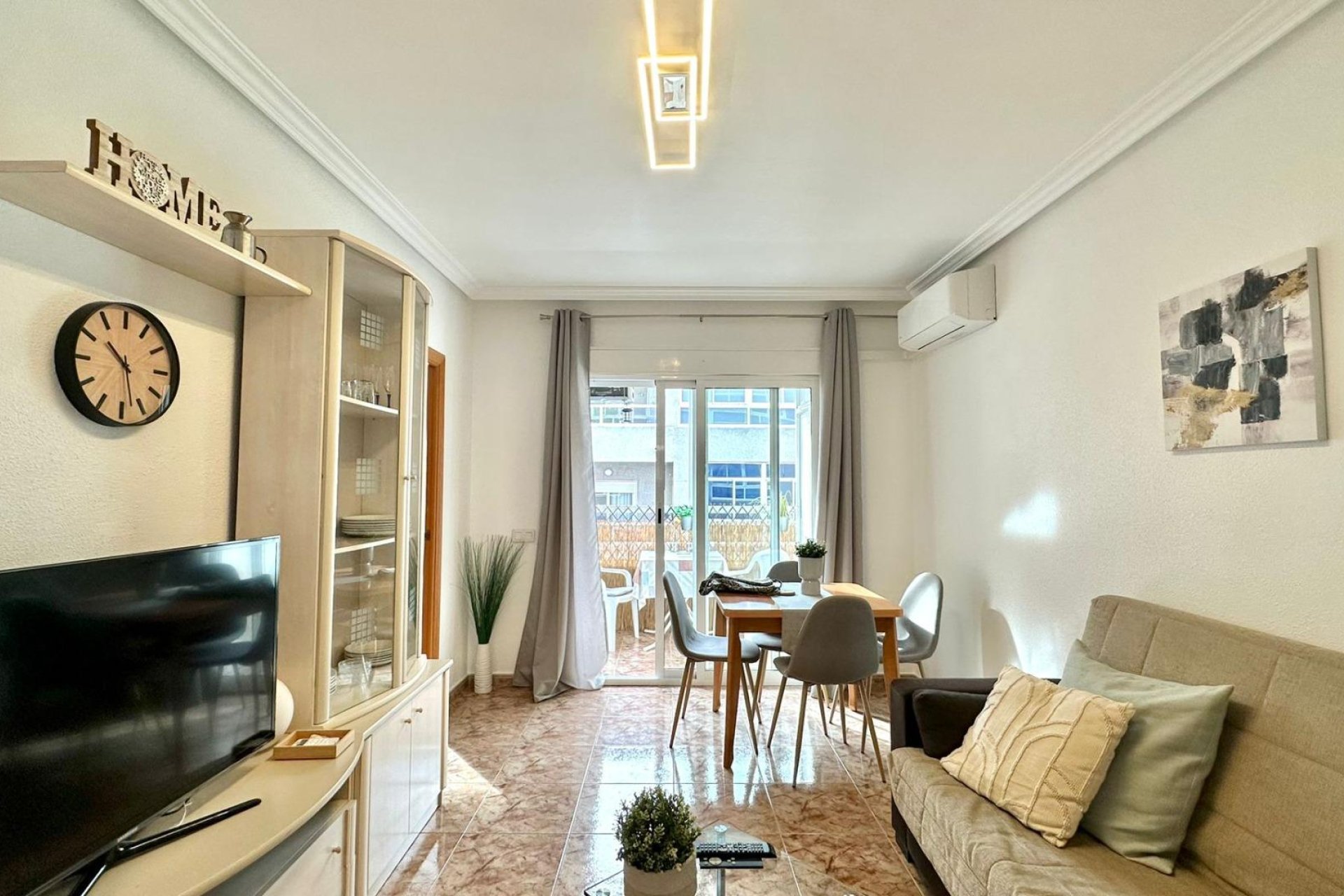 Resale - Apartment -
Torrevieja - Estacion De Autobuses