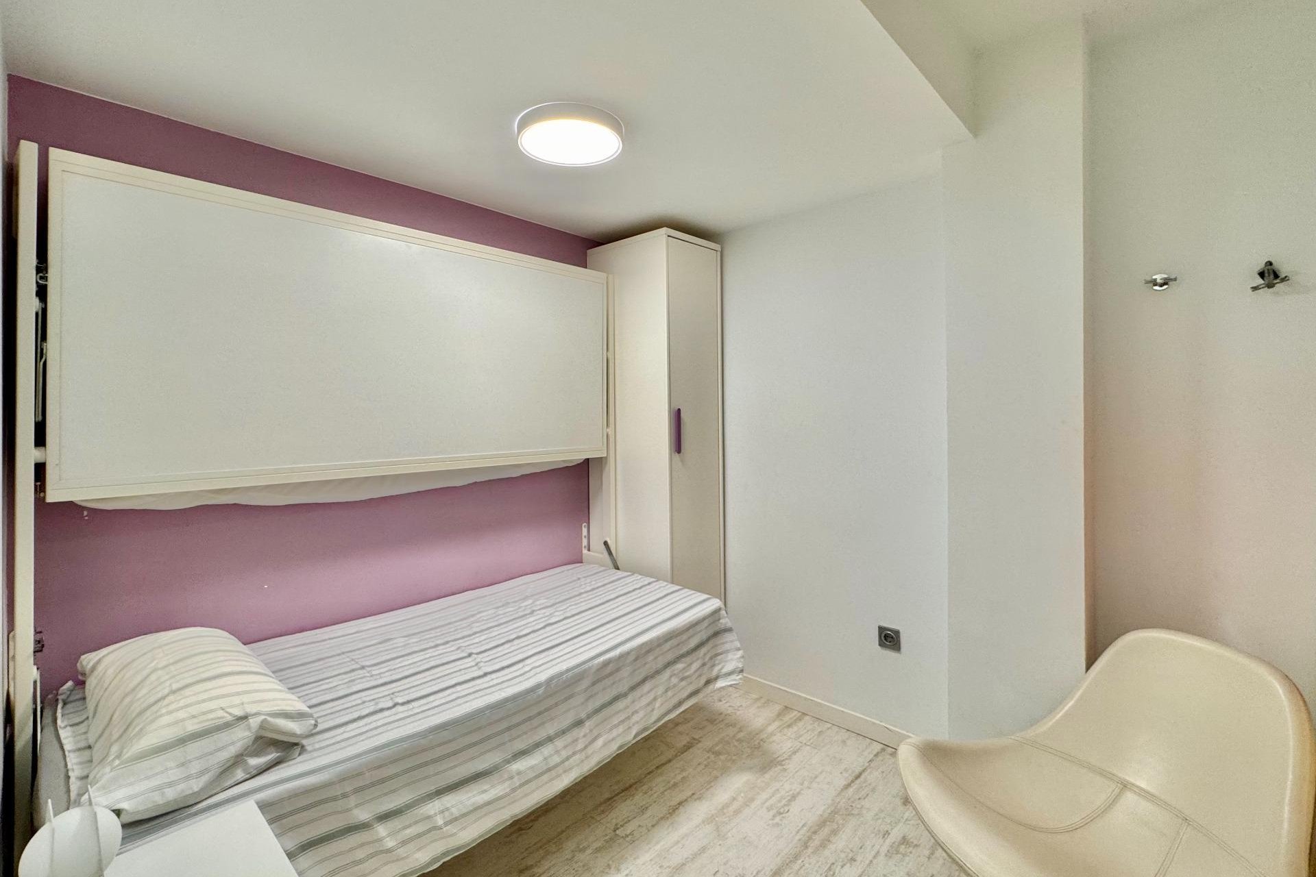 Resale - Apartment -
Torrevieja - Estacion De Autobuses