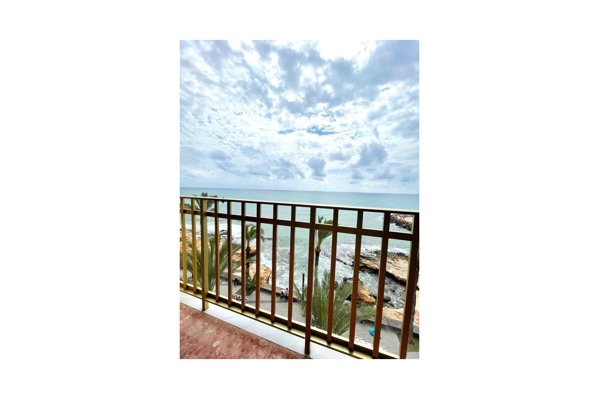 Resale - Apartment -
Torrevieja - Estacion De Autobuses