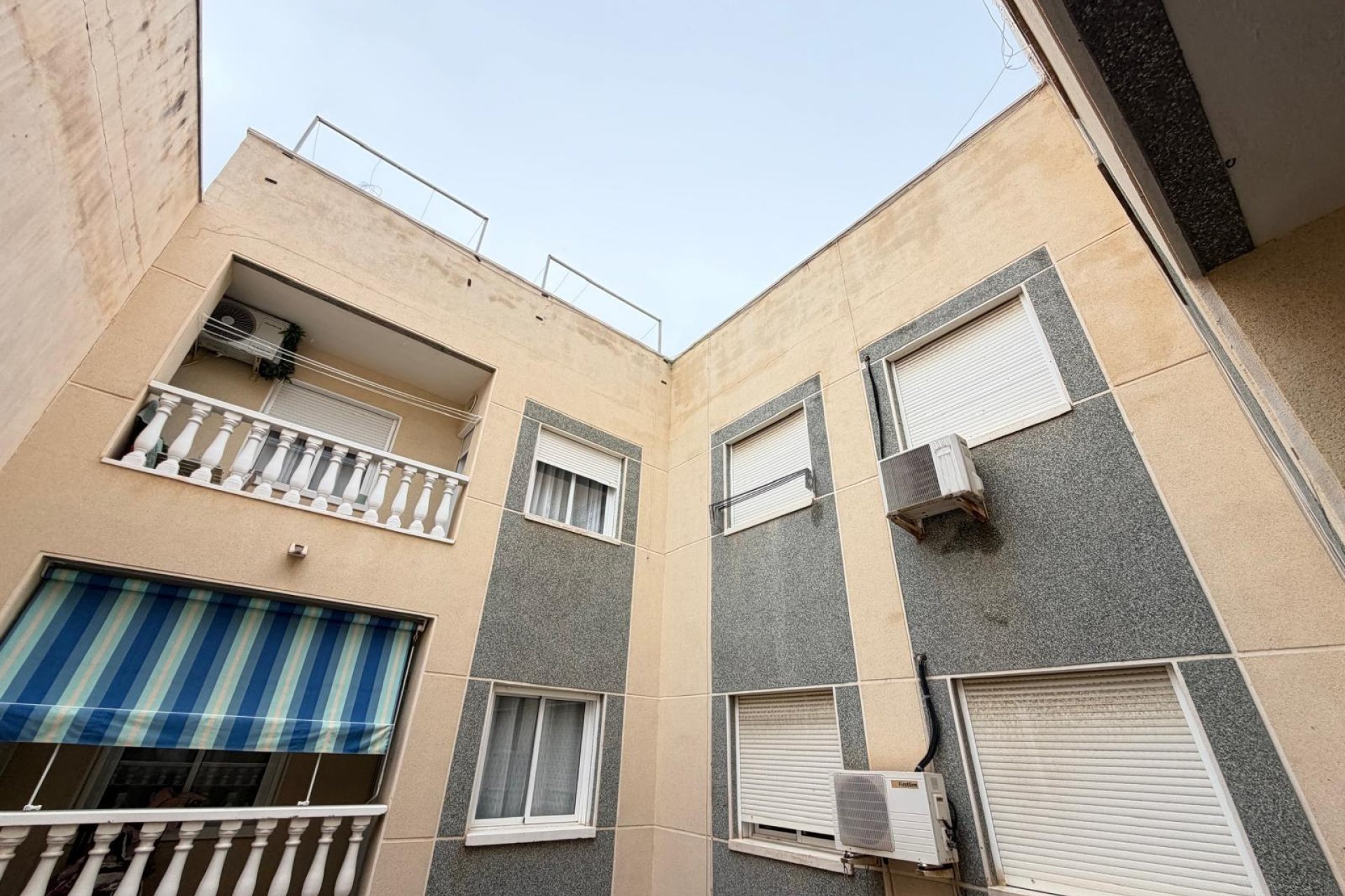 Resale - Apartment -
Torrevieja - Estacion De Autobuses