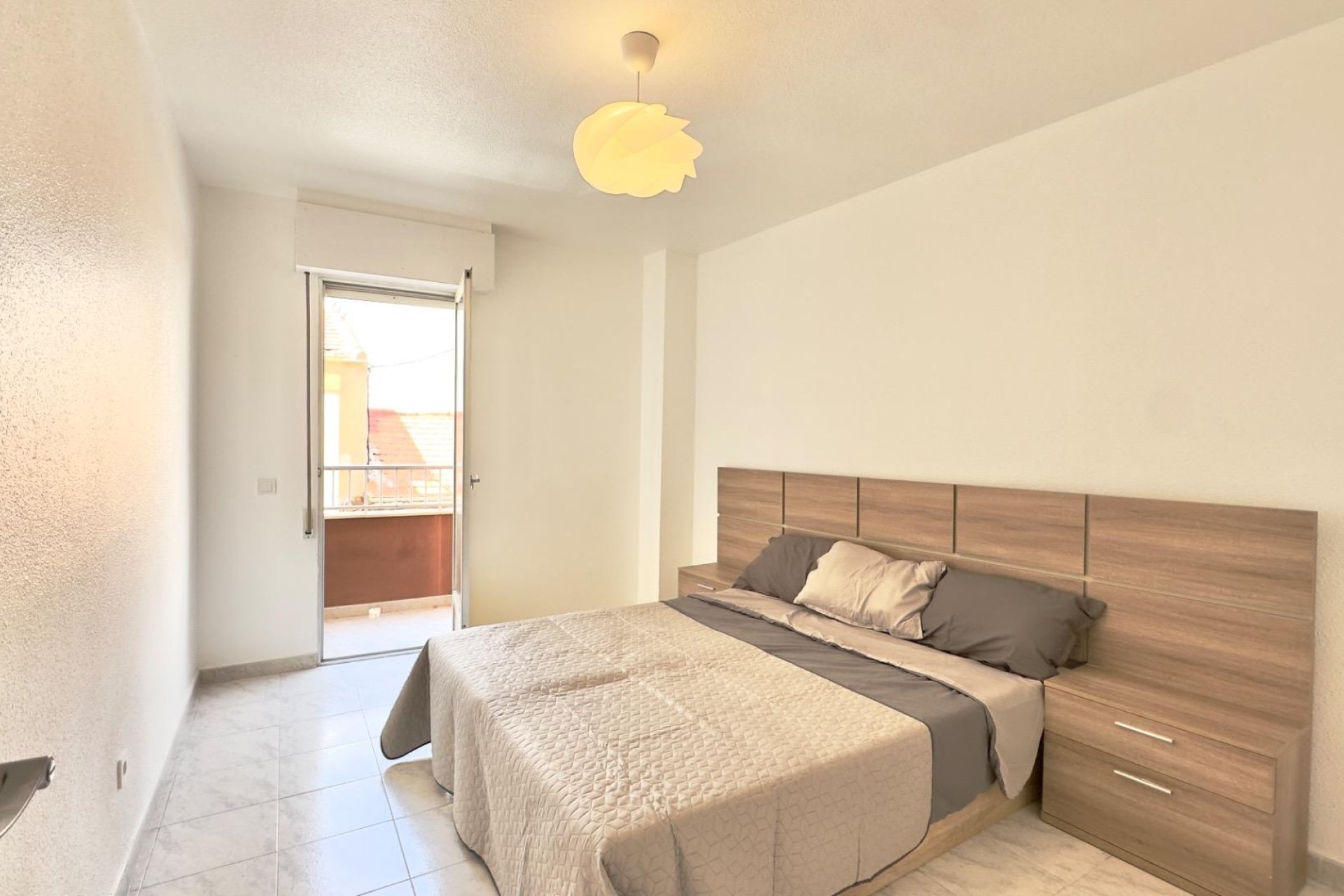 Resale - Apartment -
Torrevieja - Estacion De Autobuses
