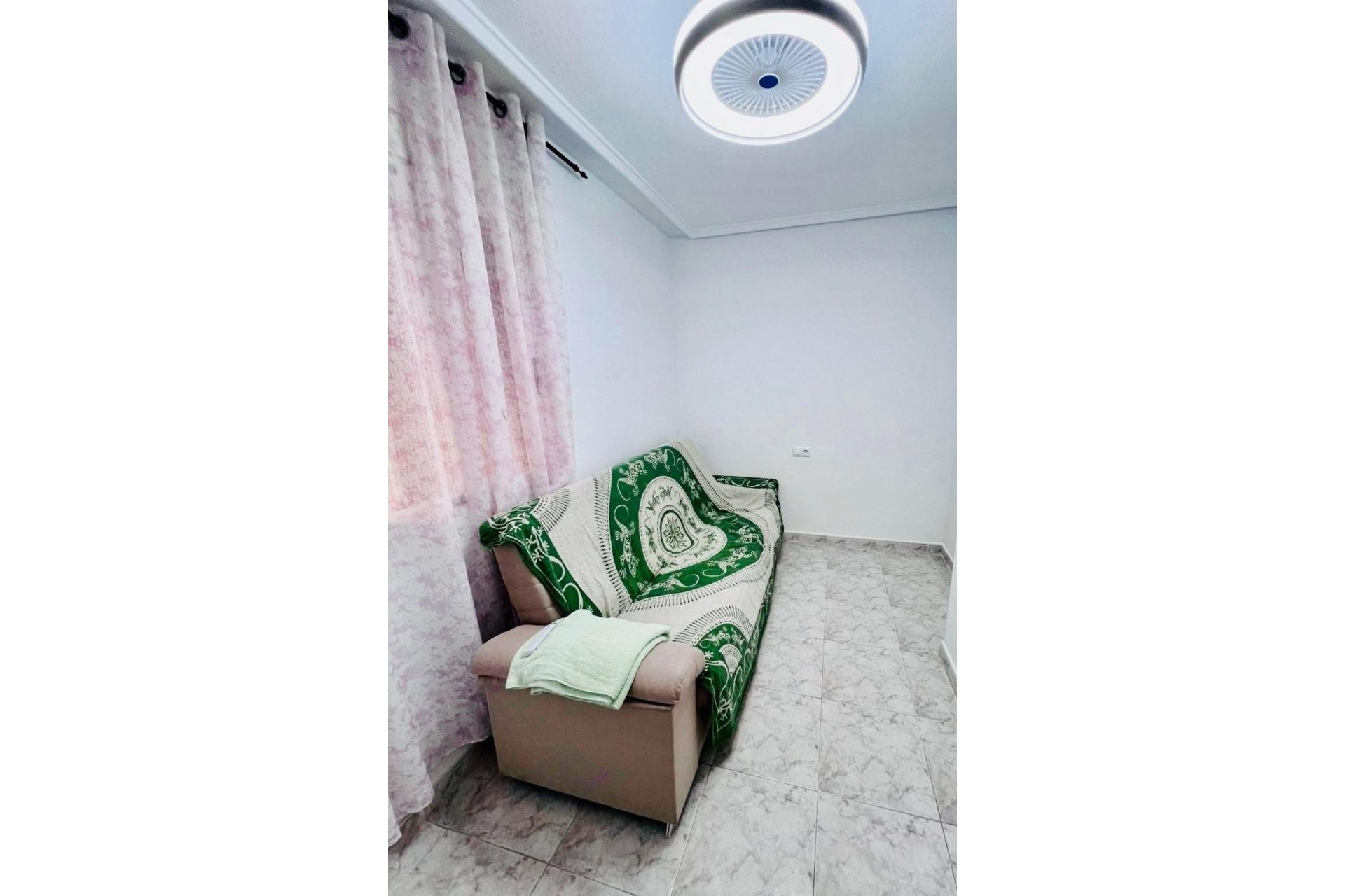 Resale - Apartment -
Torrevieja - Estacion De Autobuses