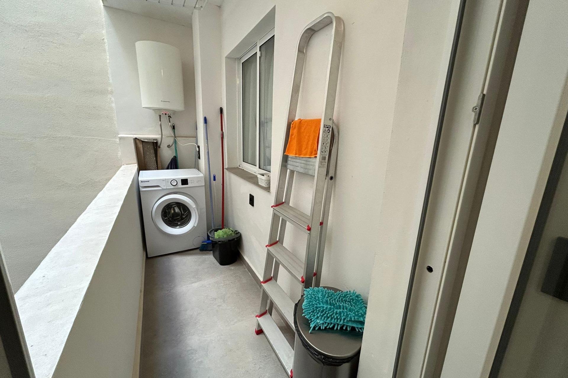 Resale - Apartment -
Torrevieja - Estacion De Autobuses