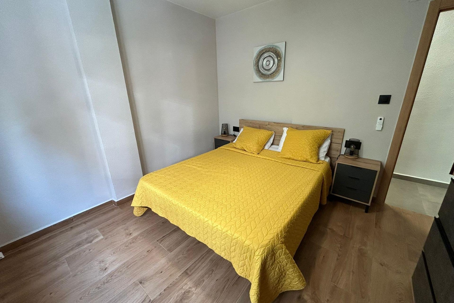 Resale - Apartment -
Torrevieja - Estacion De Autobuses