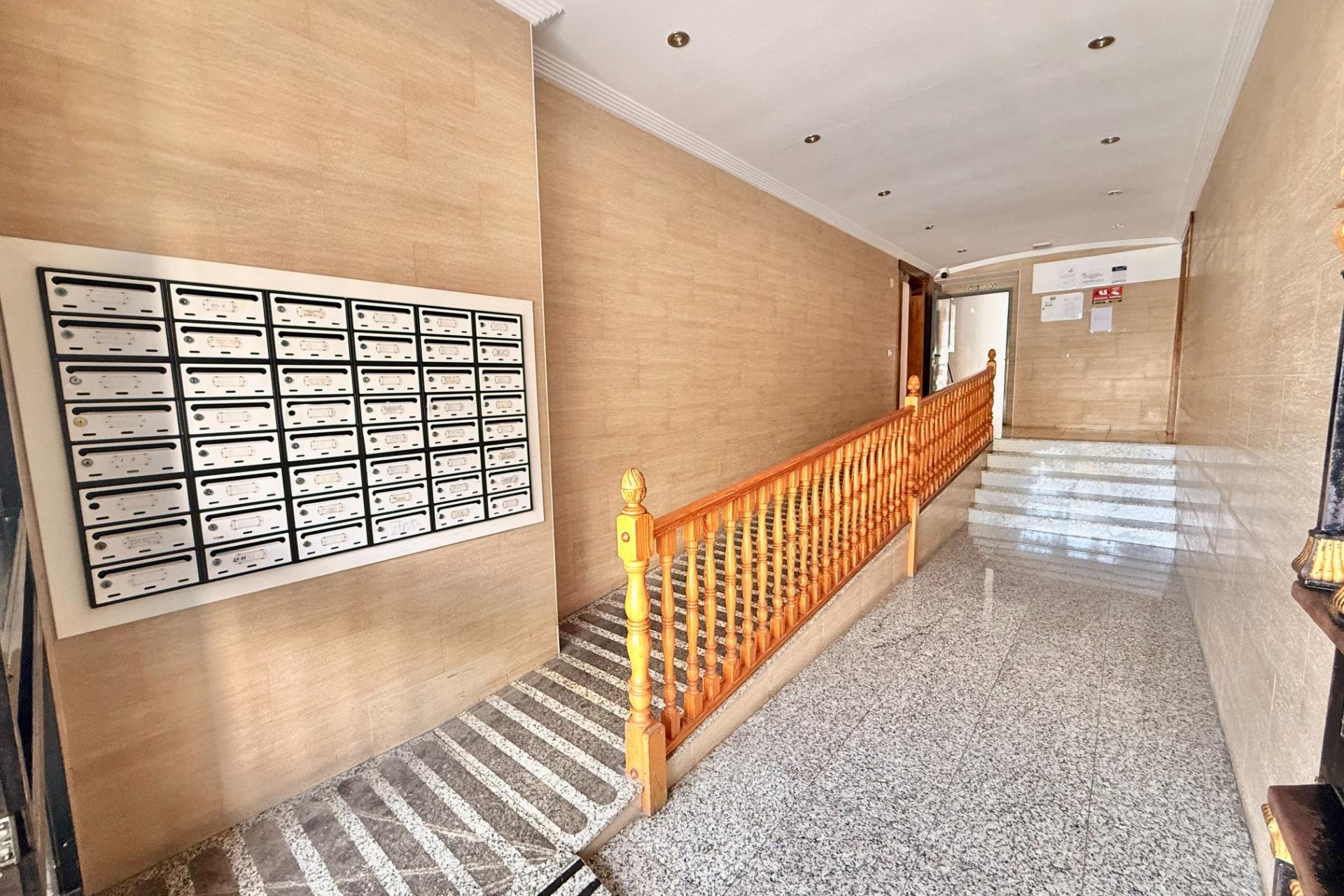 Resale - Apartment -
Torrevieja - Estacion De Autobuses