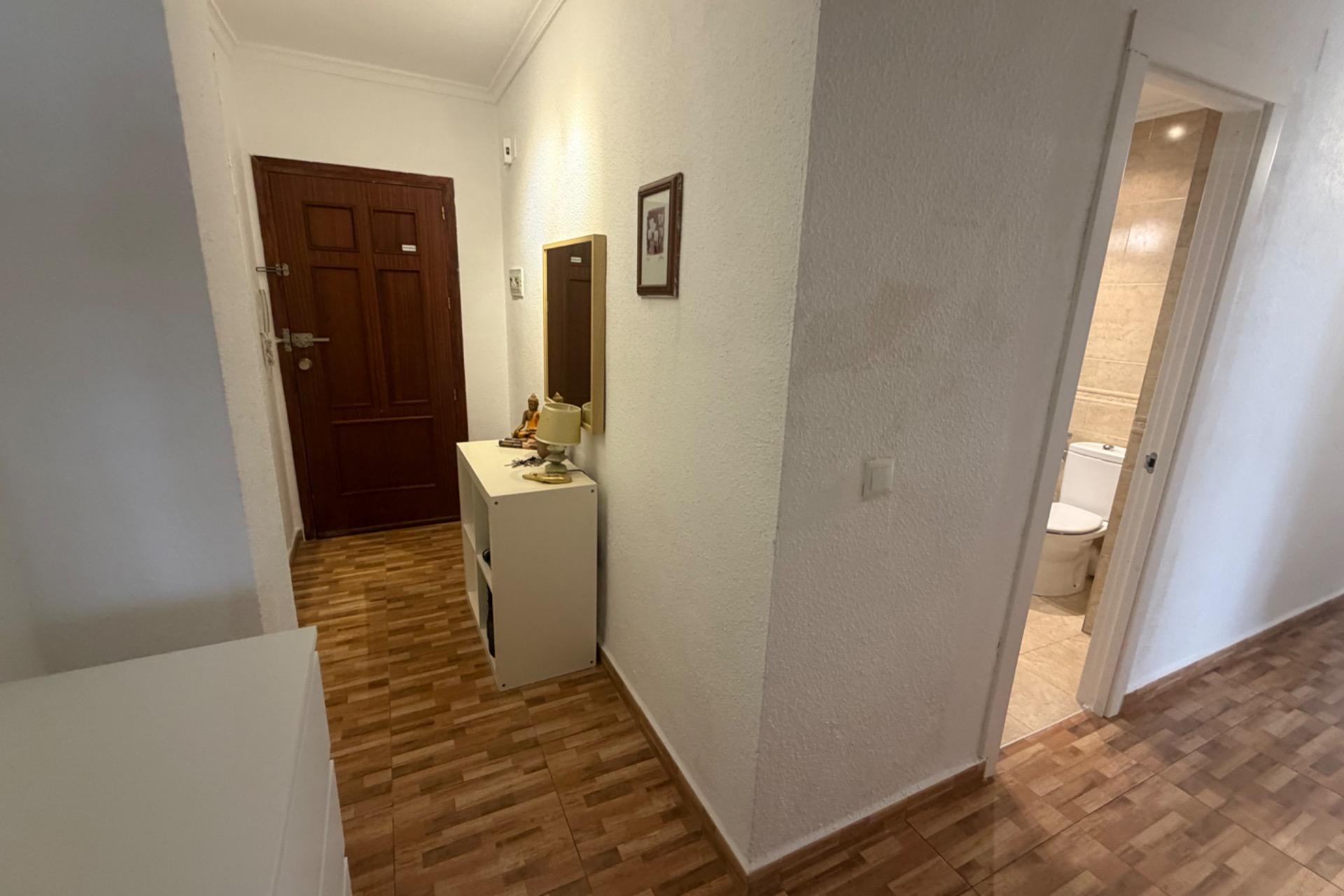 Resale - Apartment -
Torrevieja - Estacion De Autobuses