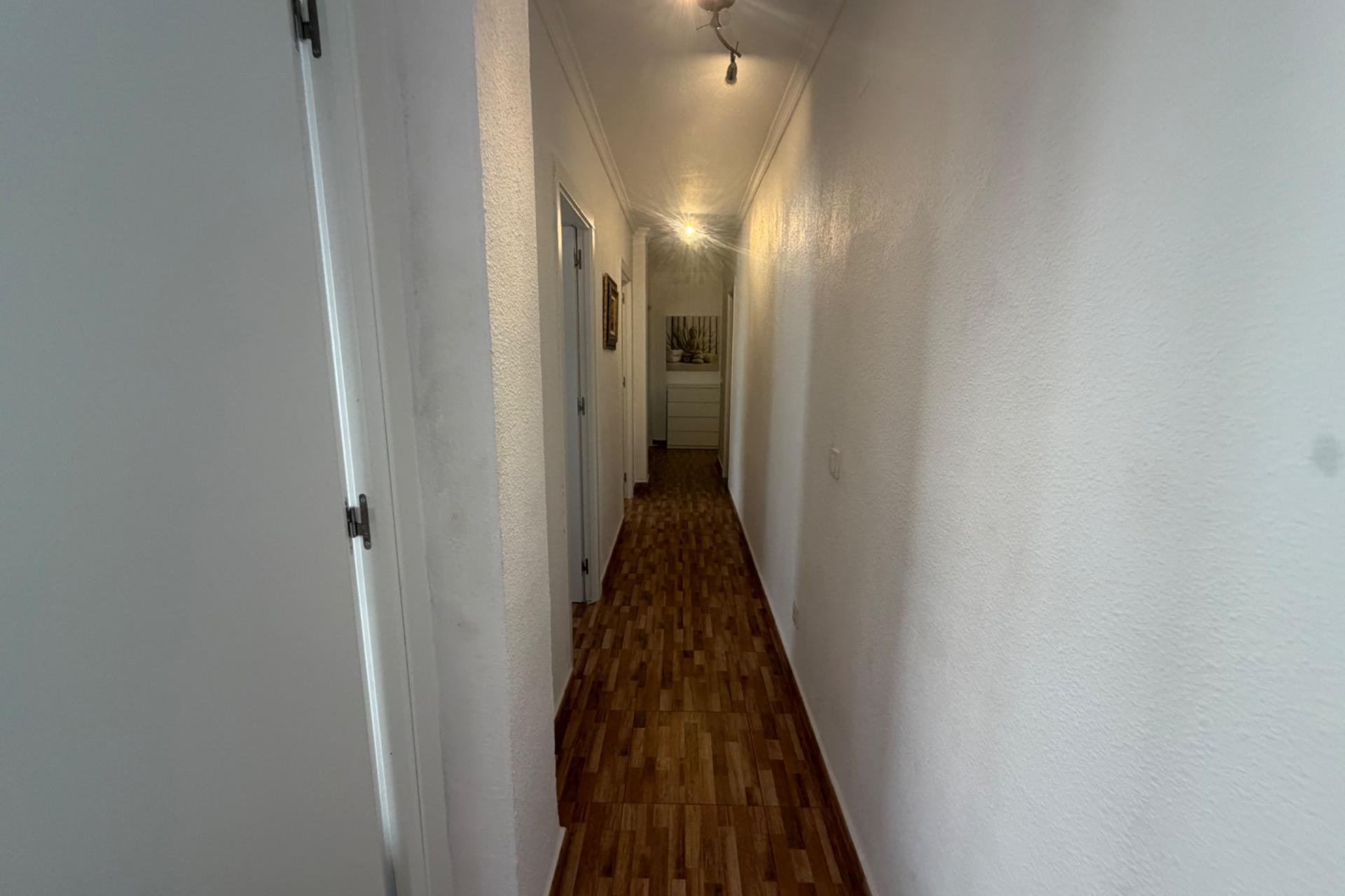 Resale - Apartment -
Torrevieja - Estacion De Autobuses