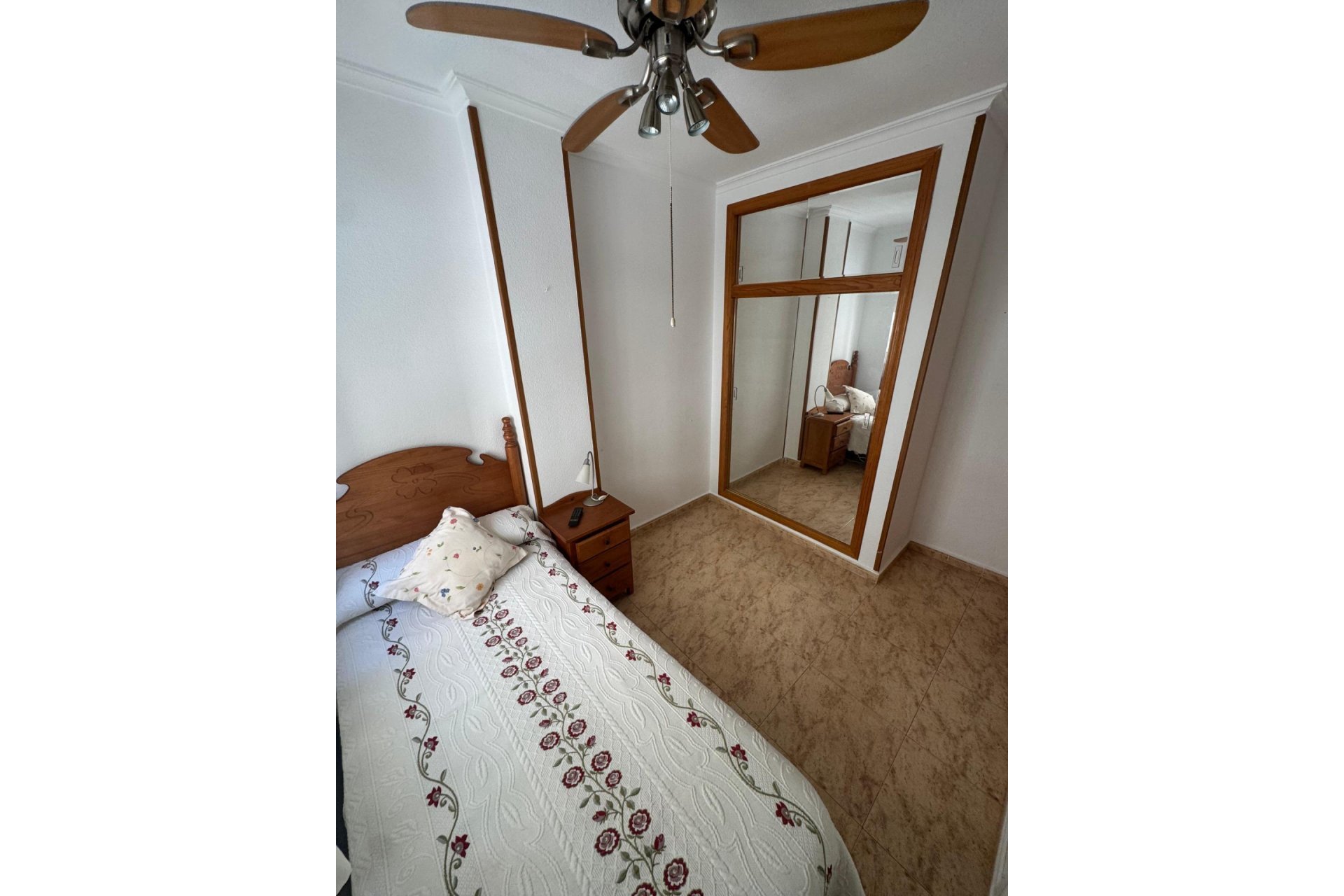 Resale - Apartment -
Torrevieja - Habaneras