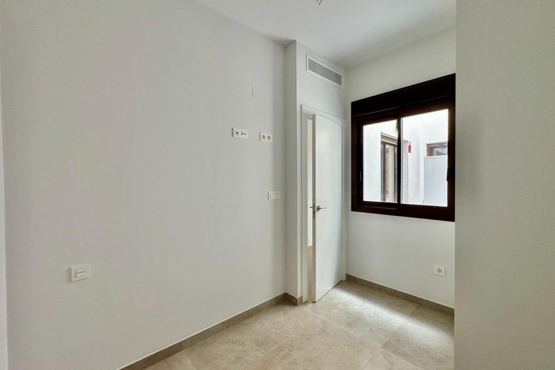 Resale - Apartment -
Torrevieja - Habaneras