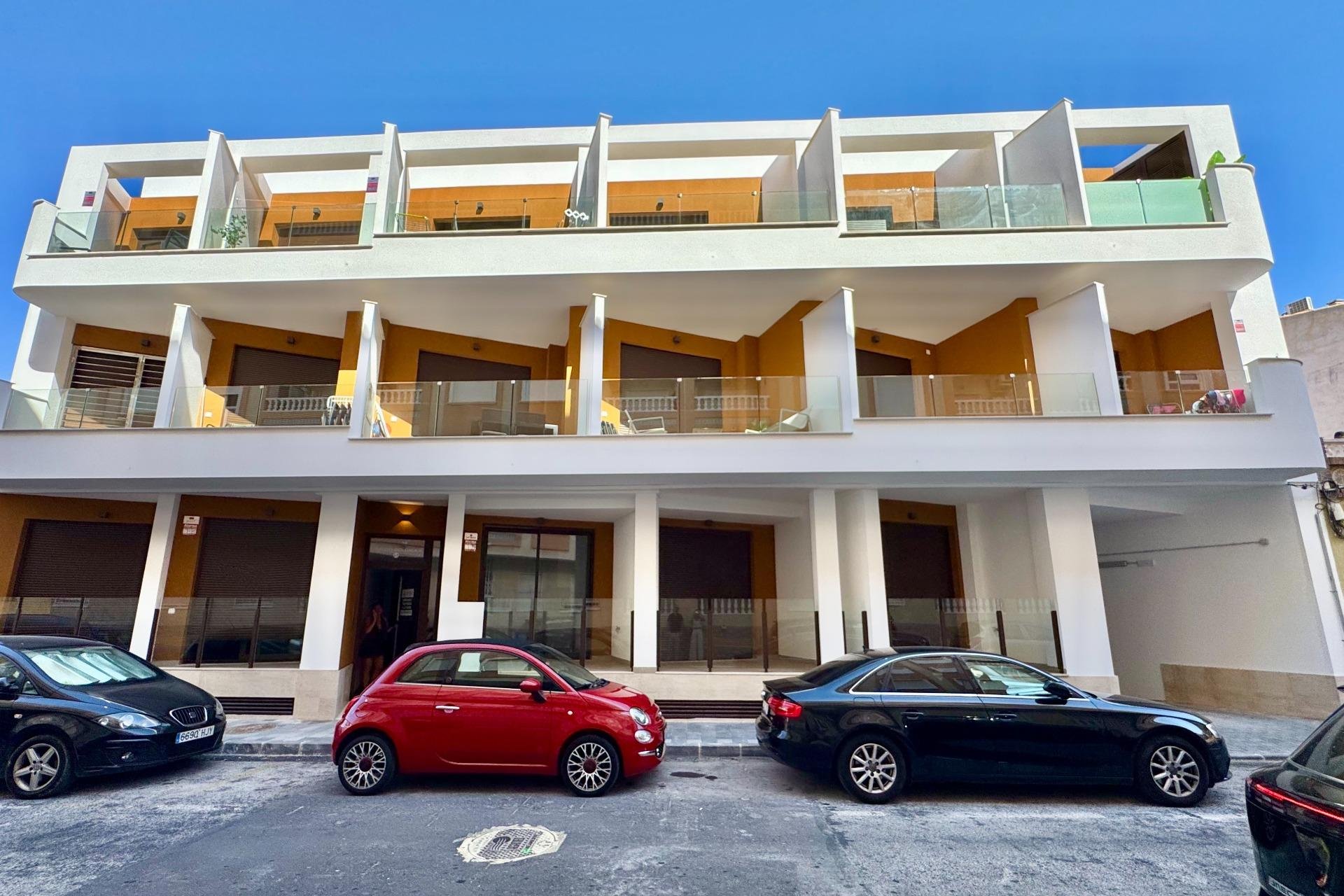 Resale - Apartment -
Torrevieja - Habaneras