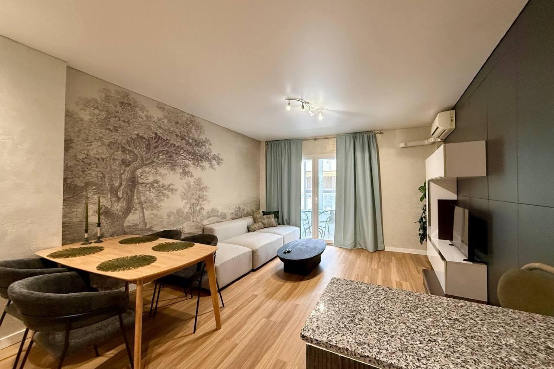 Resale - Apartment -
Torrevieja - Habaneras