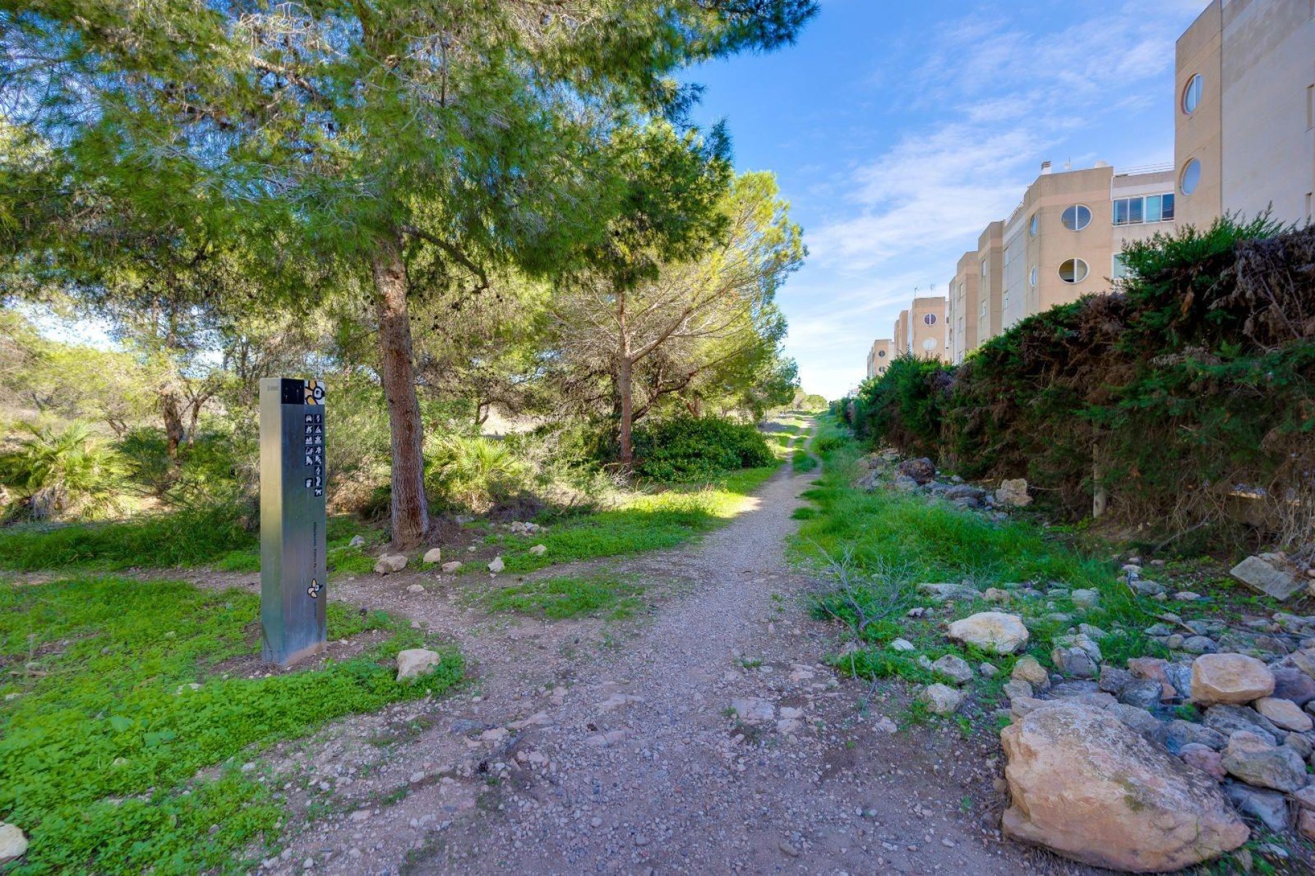 Resale - Apartment -
Torrevieja - La Siesta - El Salado - Torreta